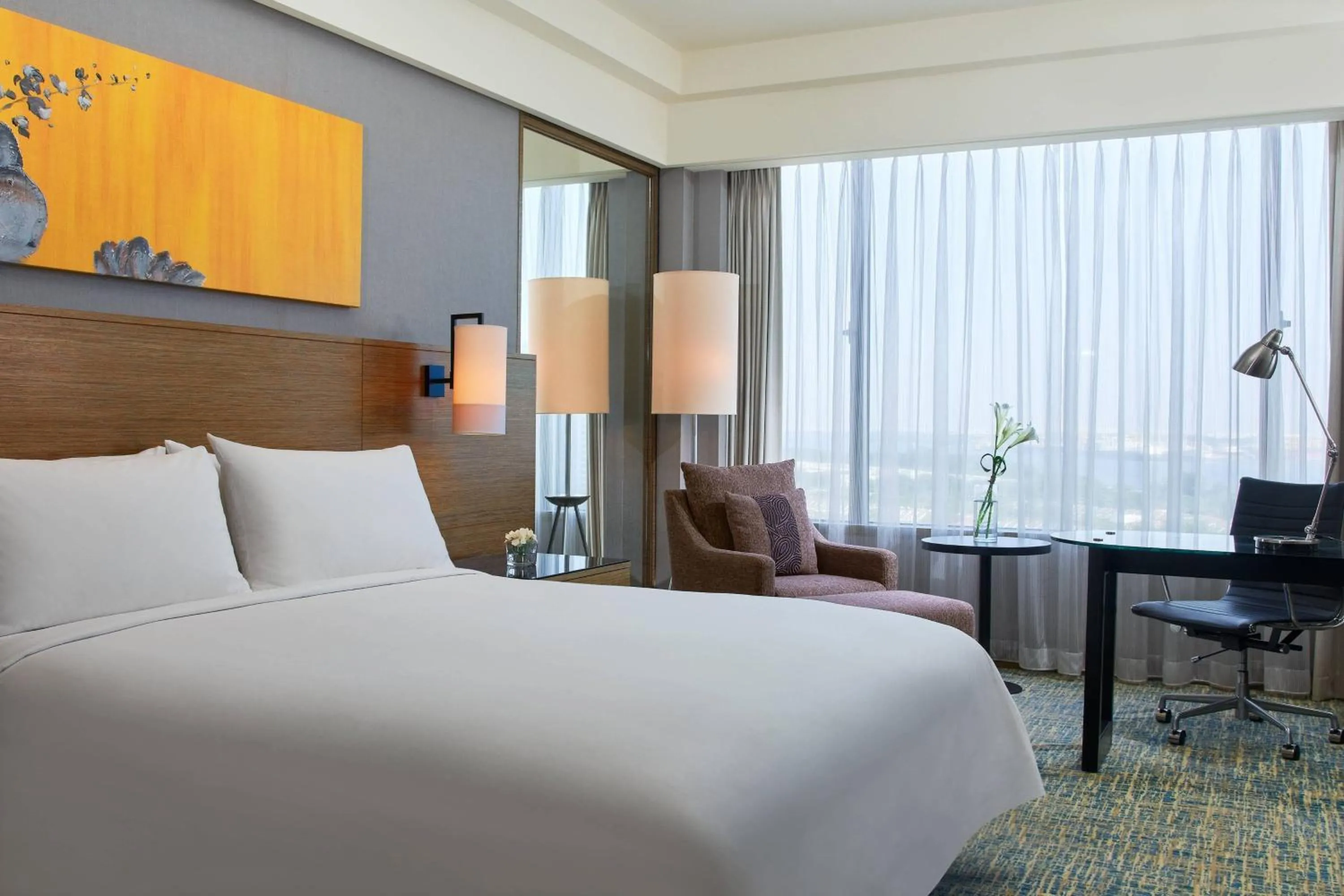 Lounge or bar, Bed in Renaissance Johor Bahru Hotel