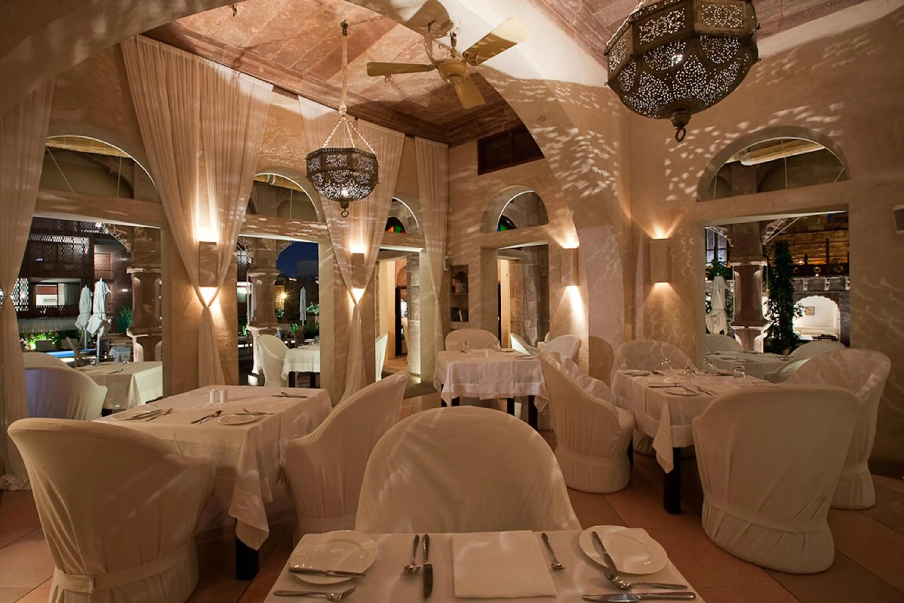 Restaurant/places to eat in RAAS Jodhpur