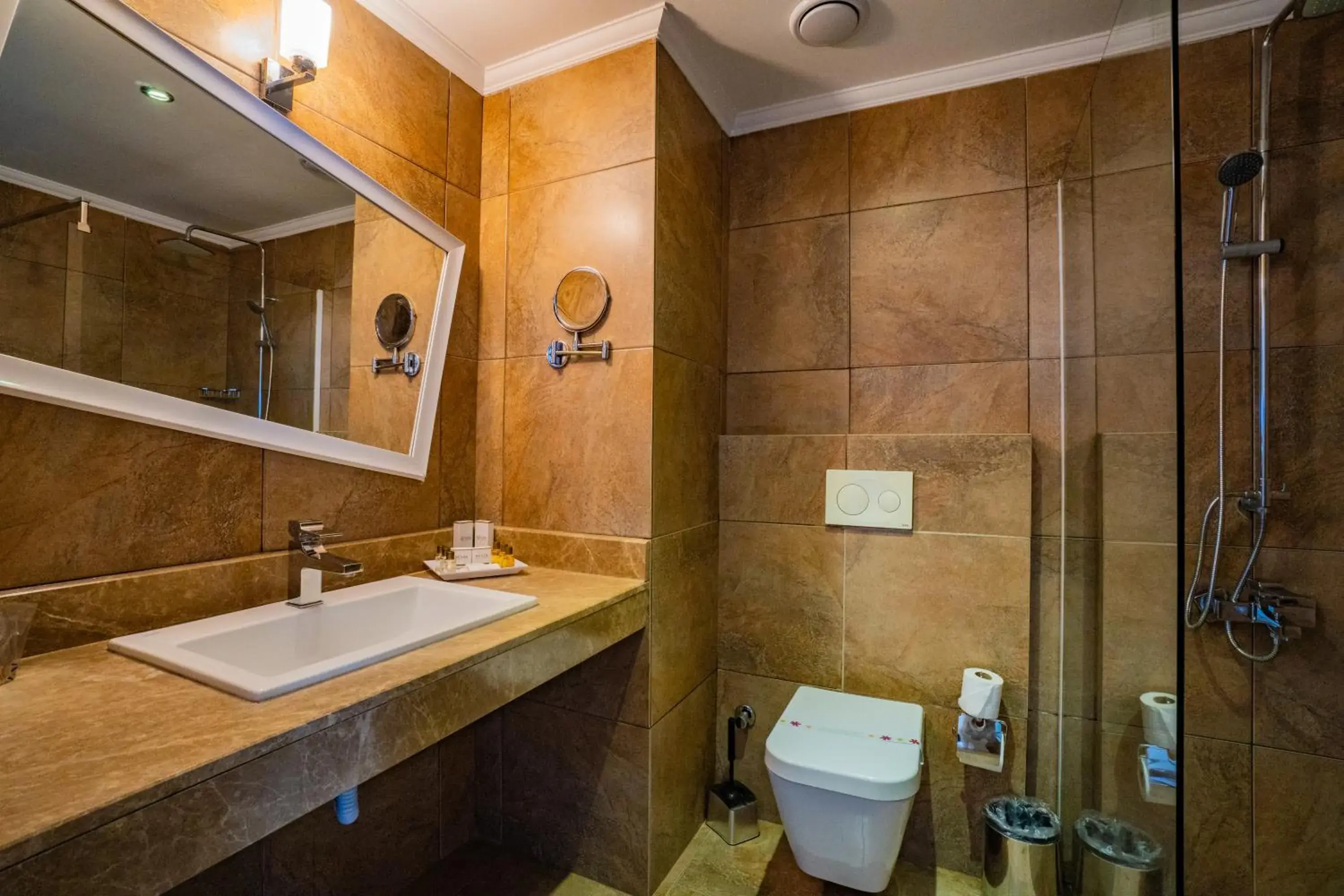 Shower, Bathroom in Senza The Inn Resort & Spa - Ultra All Inclusive