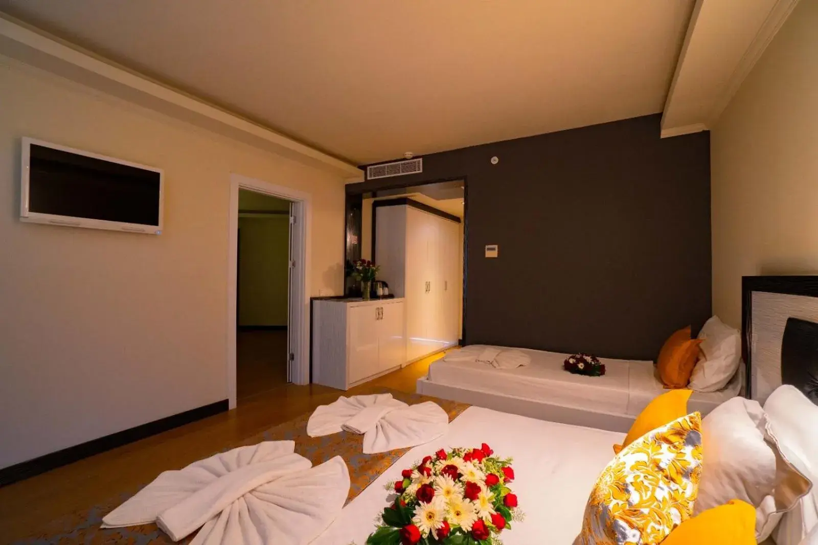 Bedroom, Bed in Senza The Inn Resort & Spa - Ultra All Inclusive