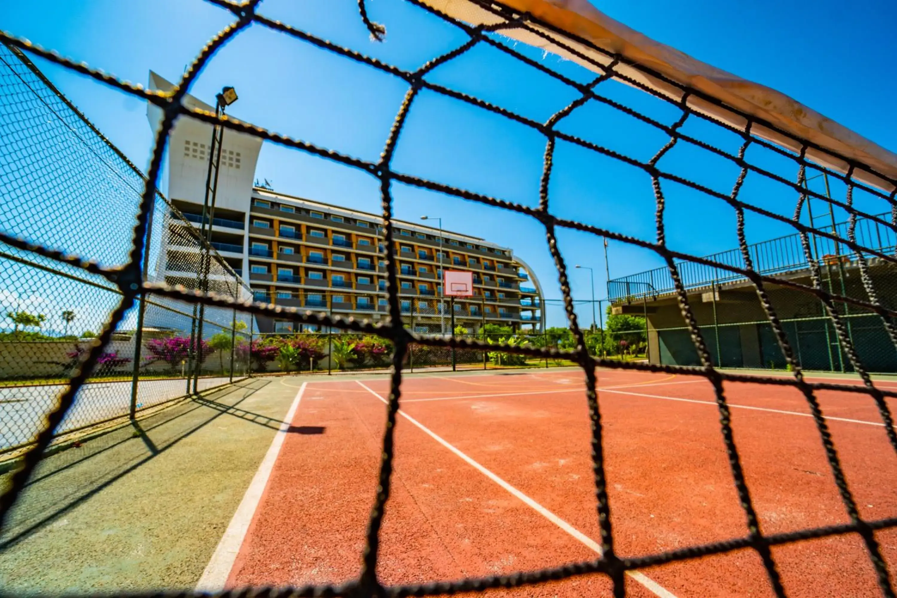 Tennis court, Tennis/Squash in Senza The Inn Resort & Spa - Ultra All Inclusive