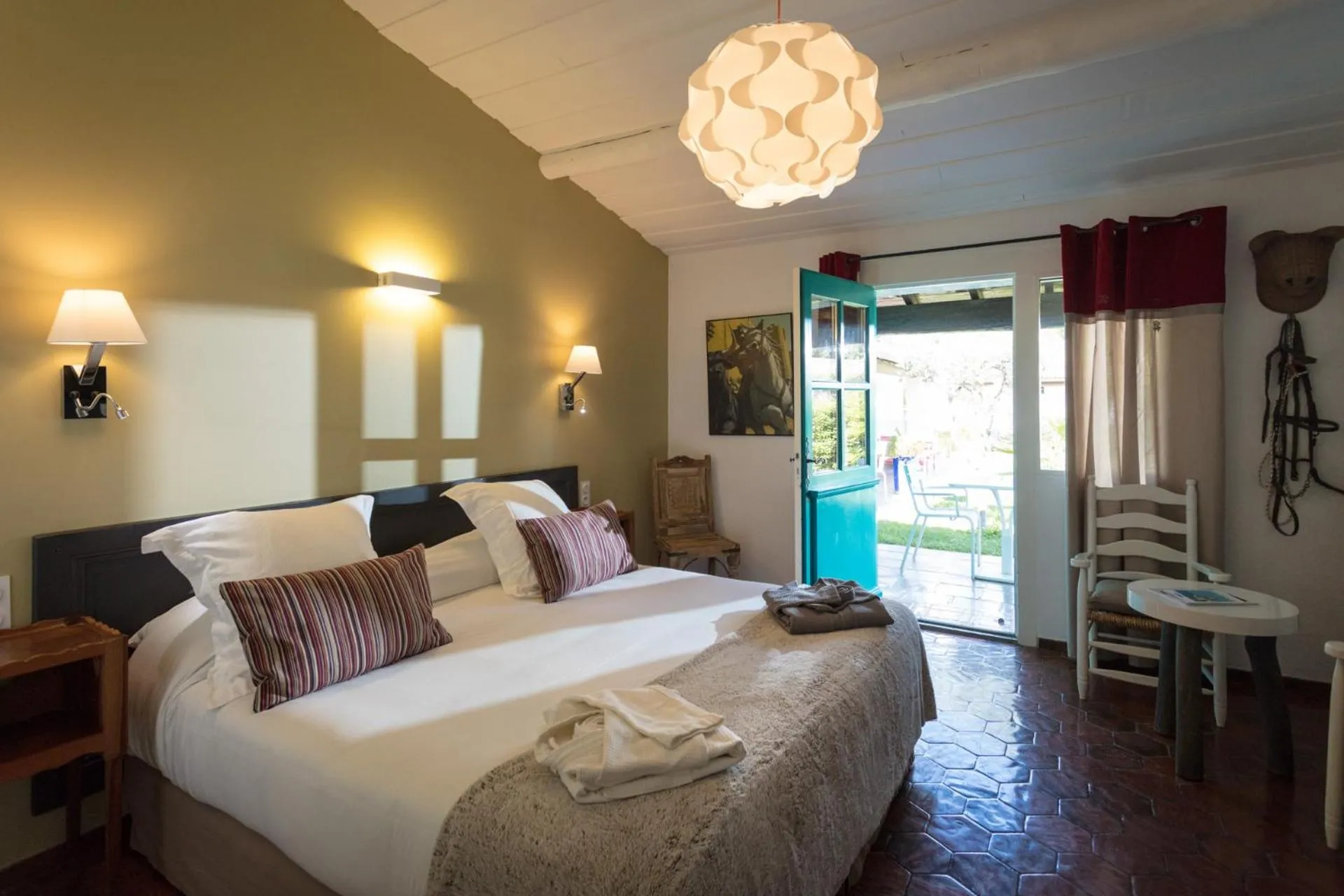 Bedroom, Bed in Oustau Camarguen Hôtel & Spa