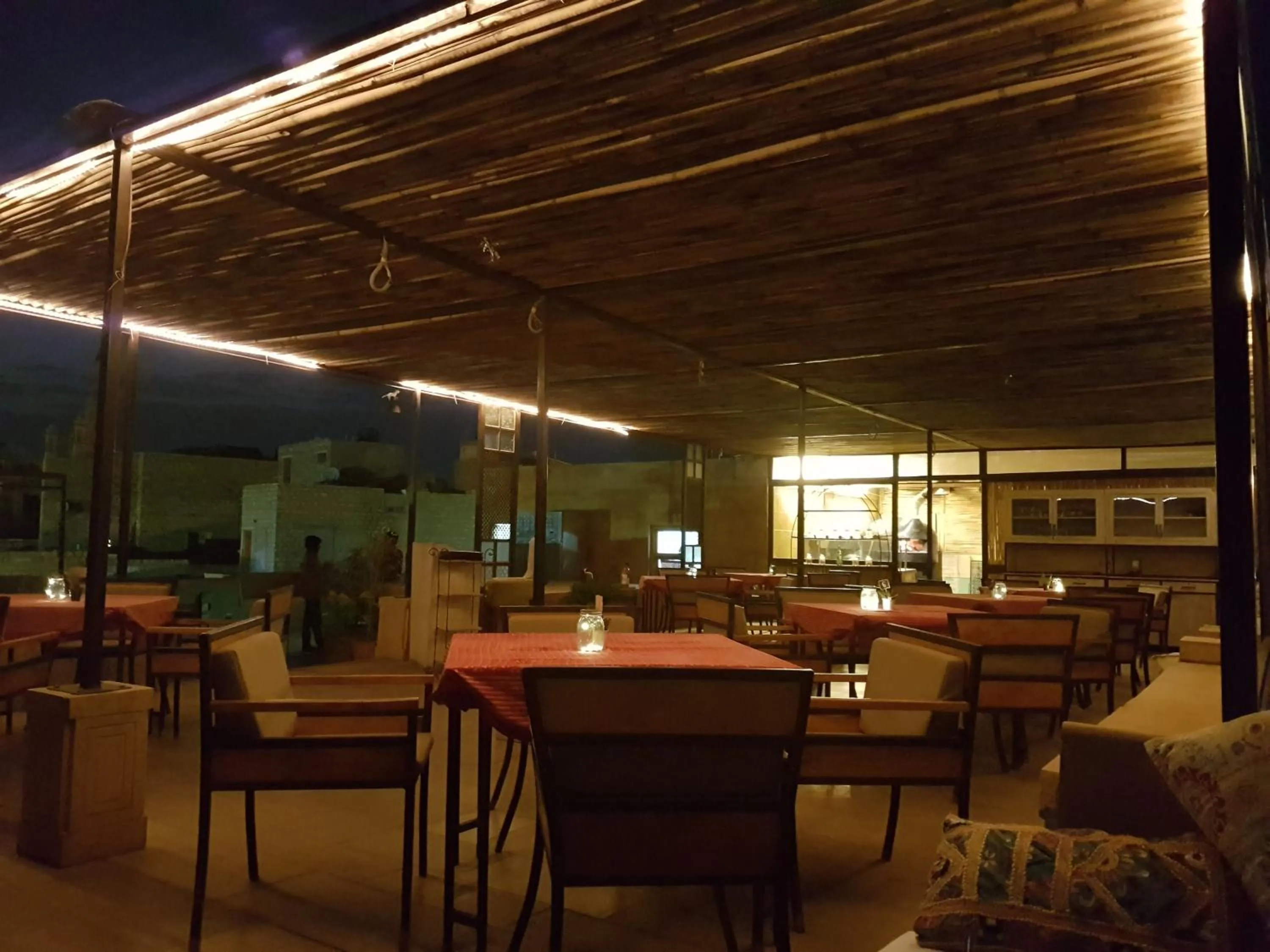 Restaurant/places to eat in 1st Gate Home- Fusion