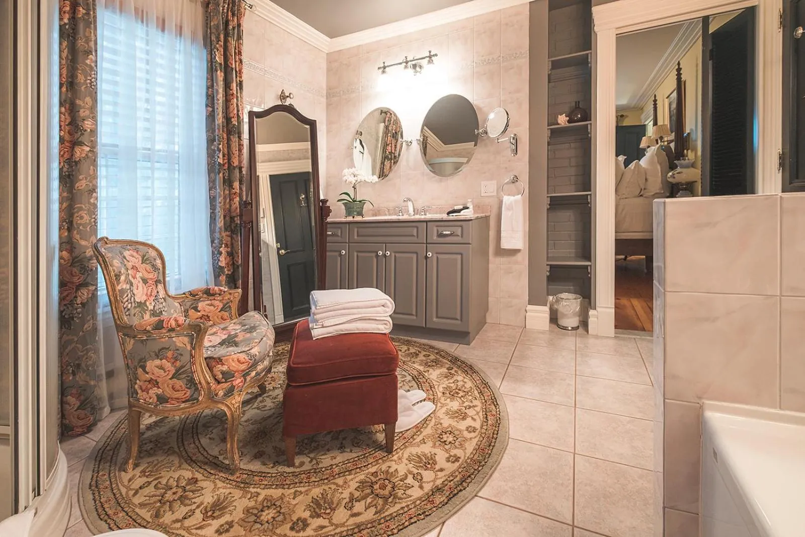Bathroom, Seating Area in Domaine Dorchamps