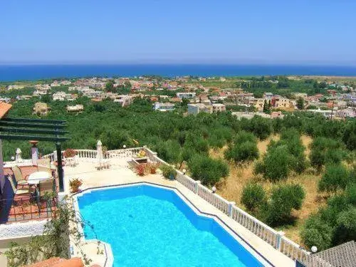 Facade/entrance in Antilia Apartments Facade/entrance in Antilia Apartments