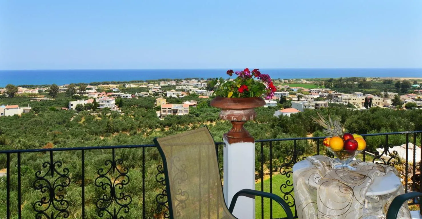 Balcony/Terrace in Antilia Apartments