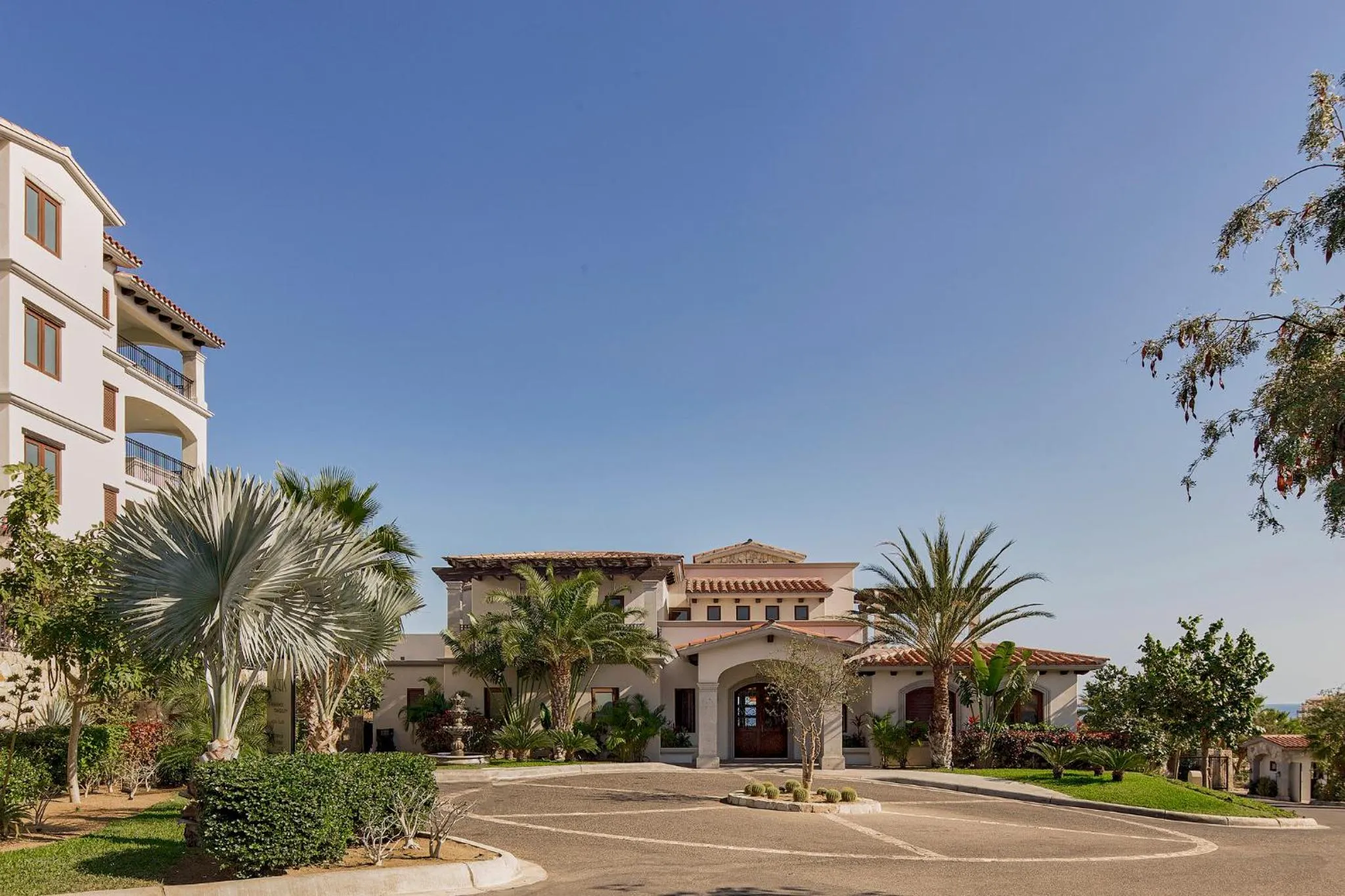Facade/entrance in Live Aqua Private Residences Los Cabos
