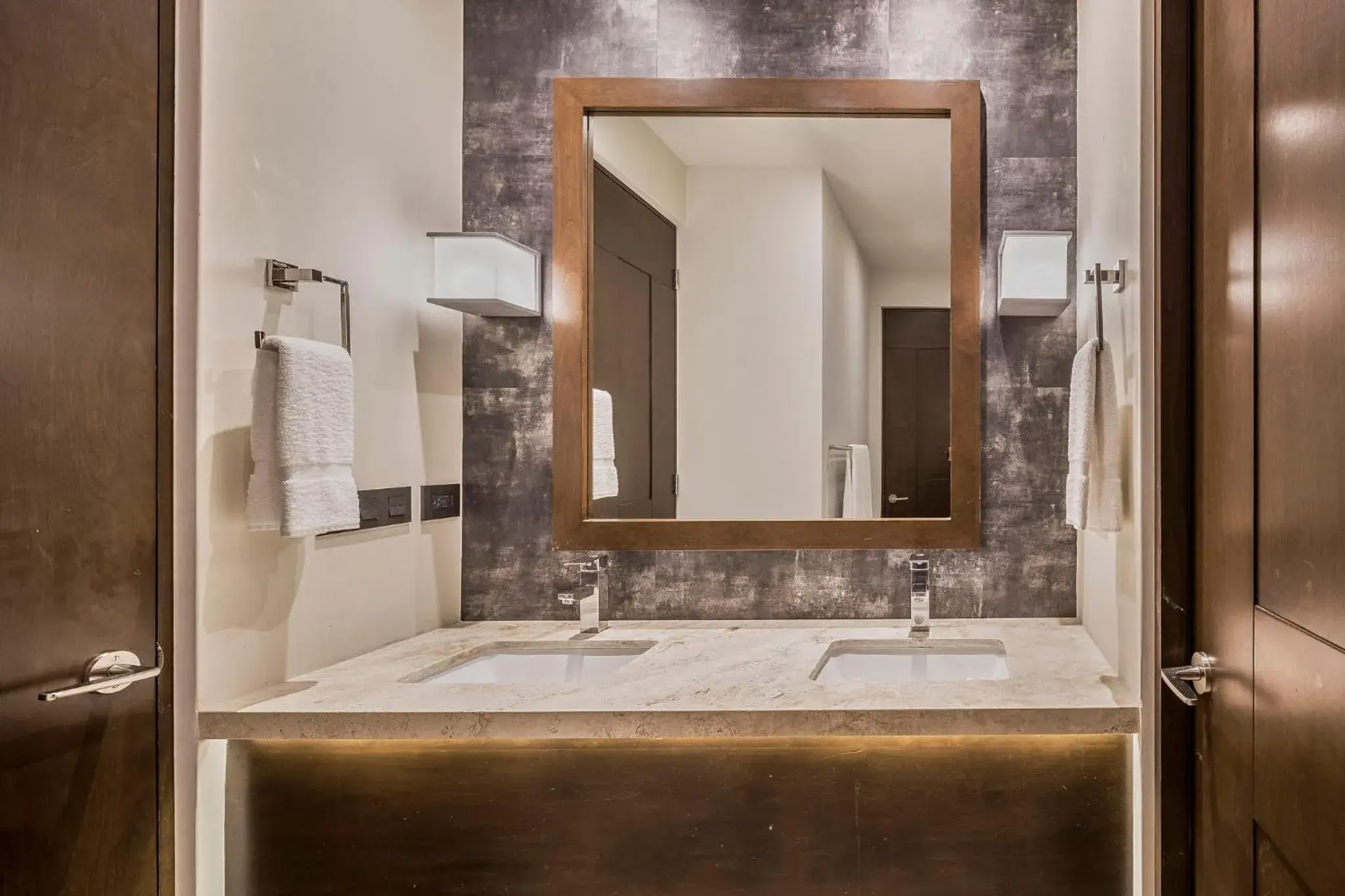 Dog Friendly, 2 Bedrooms Standard in Live Aqua Private Residences Los Cabos Dog Friendly, 2 Bedrooms Standard in Live Aqua Private Residences Los Cabos