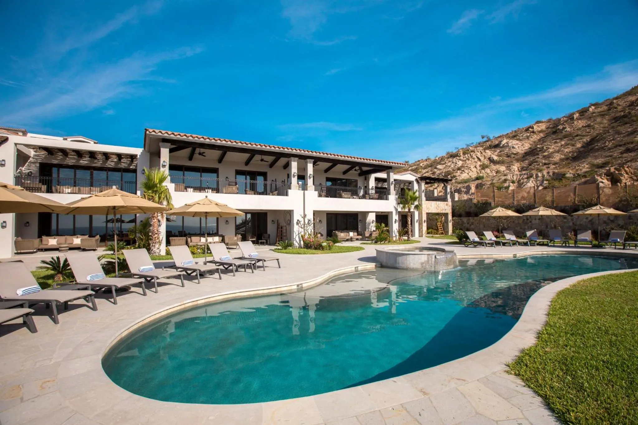 Swimming pool in Live Aqua Private Residences Los Cabos