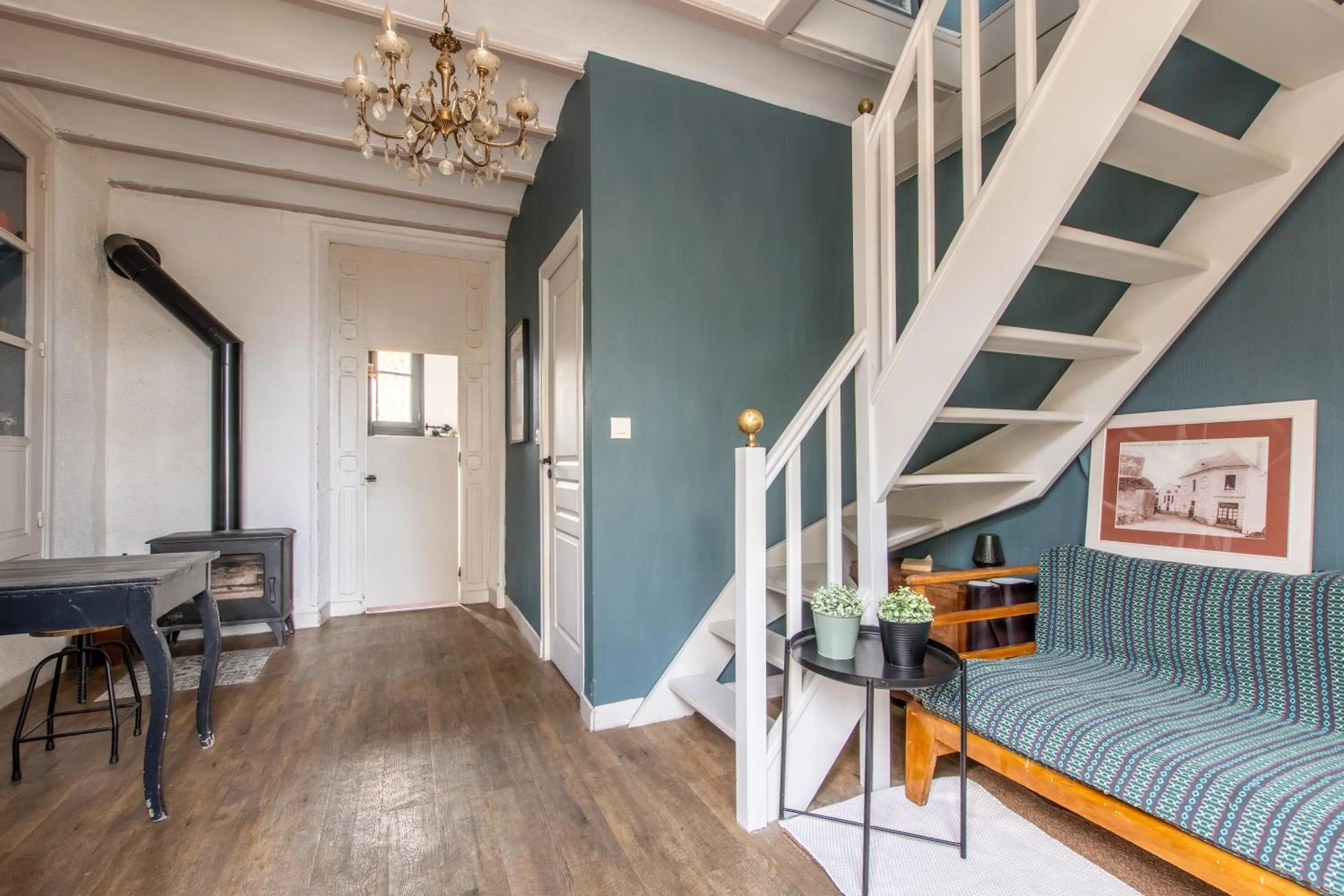 Facade/entrance in La Maison Haute