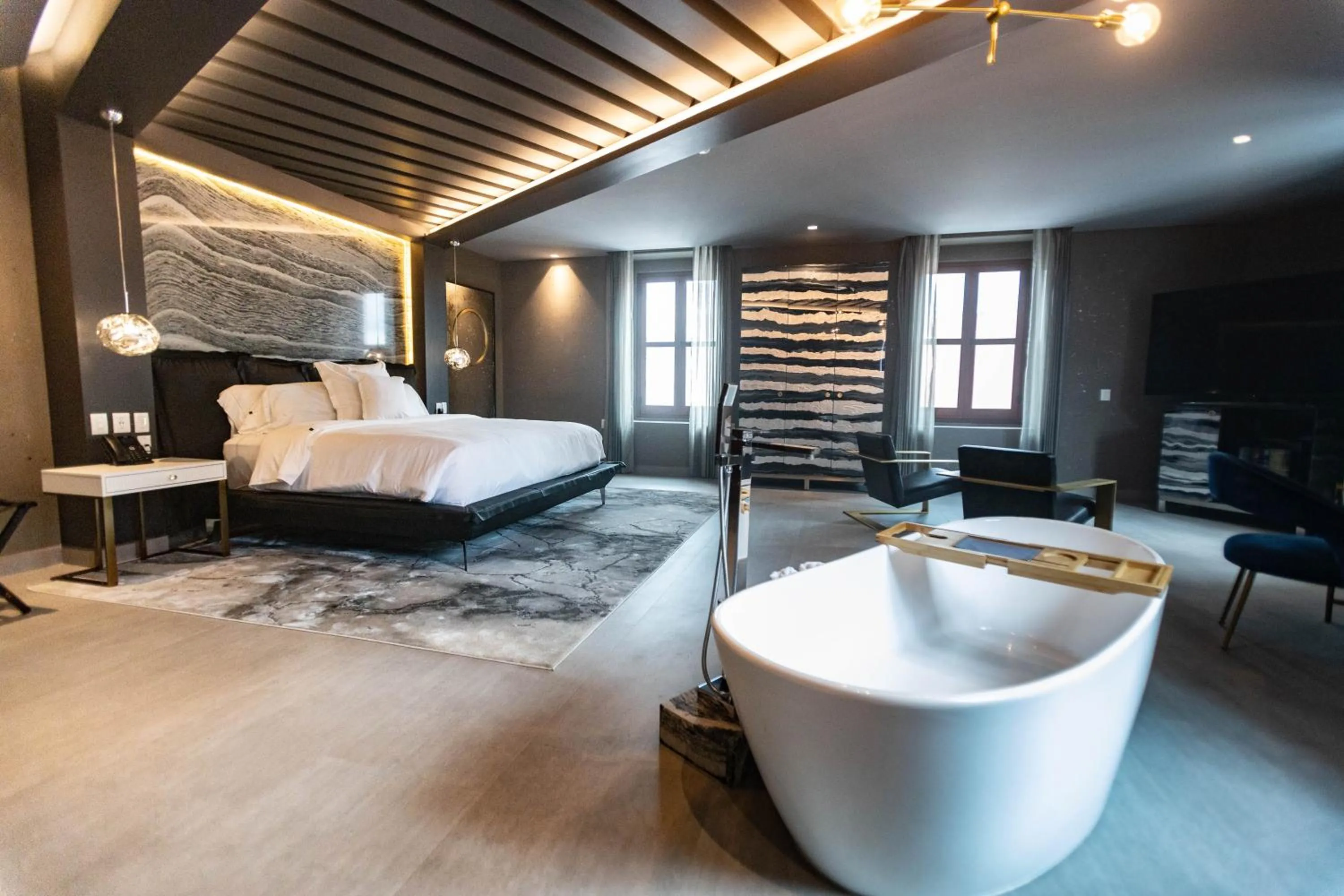 Bed in L Hotel Perla Boutique