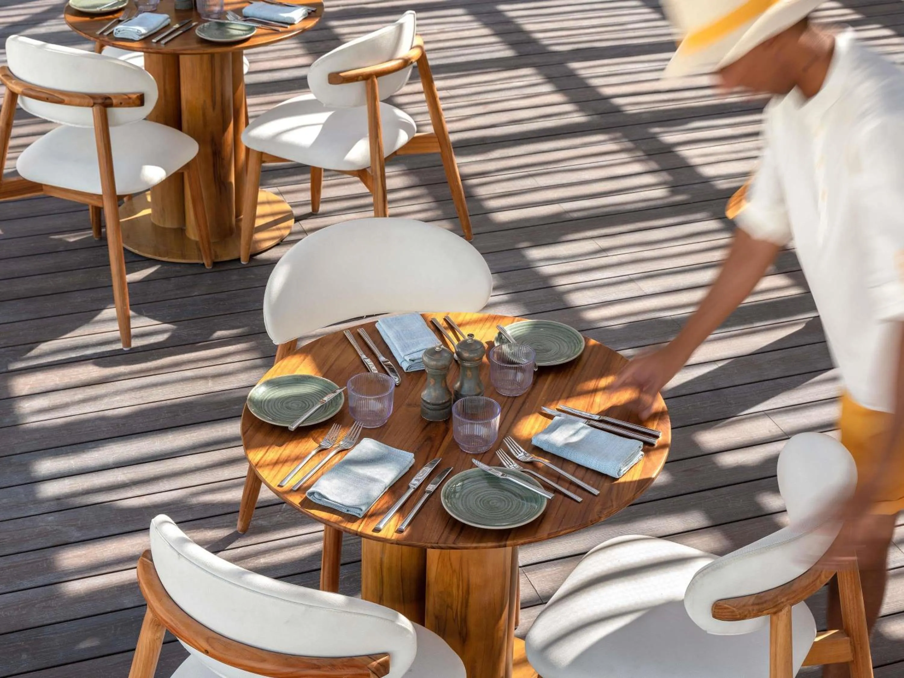 Restaurant/places to eat in Fairmont The Palm