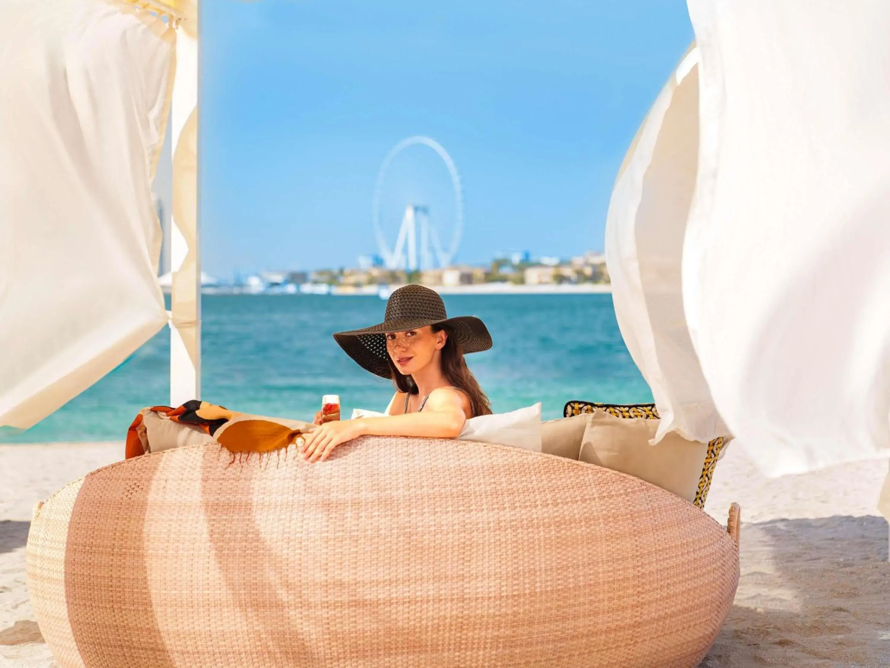 Property building in Fairmont The Palm Property building in Fairmont The Palm