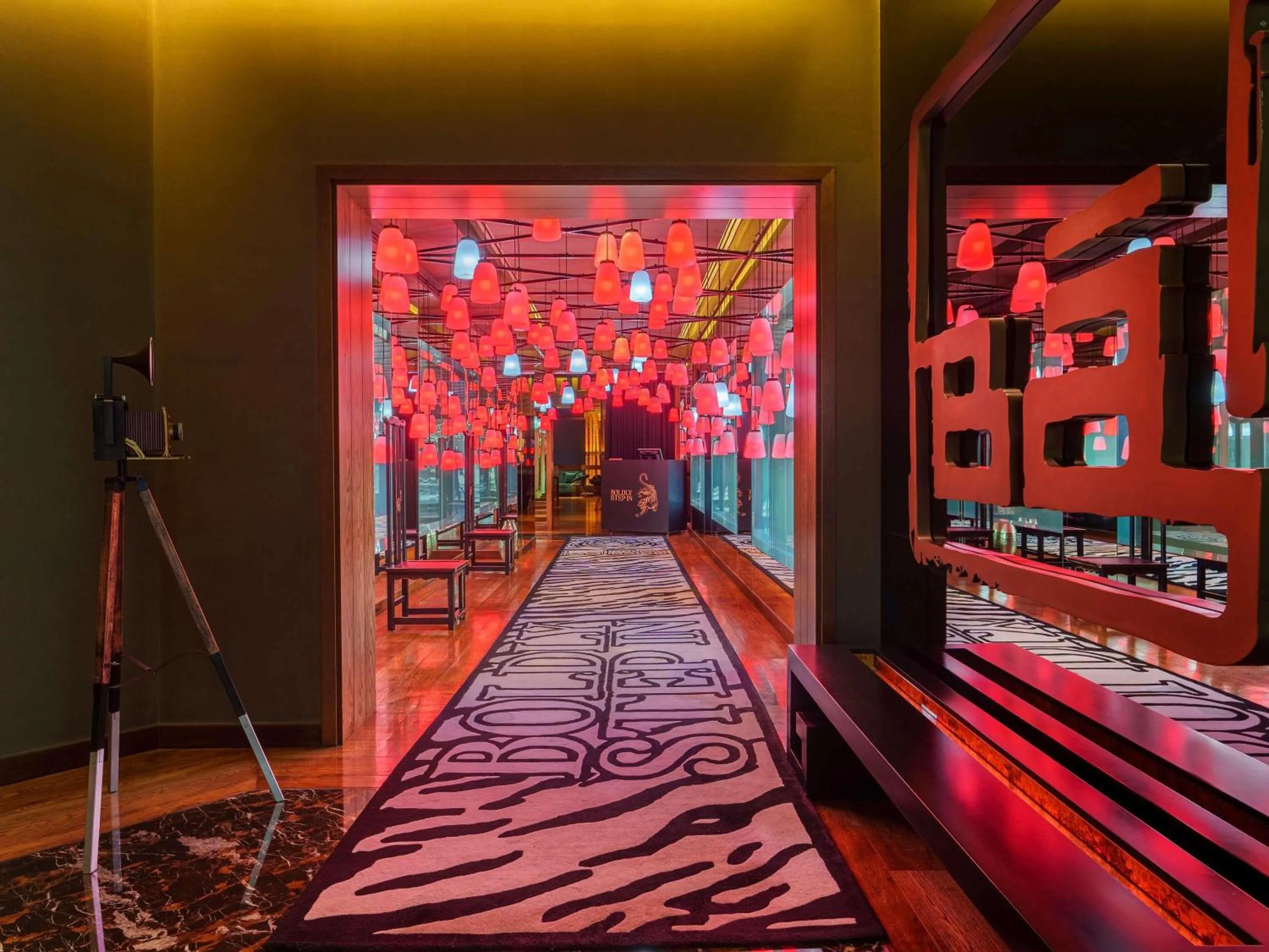 Restaurant/places to eat in Fairmont The Palm