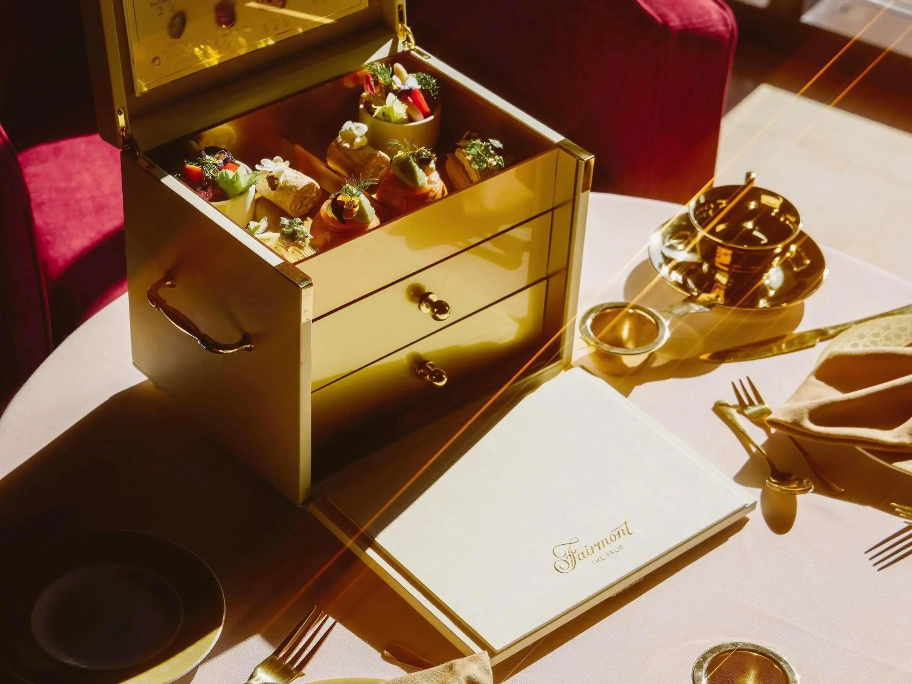 Restaurant/places to eat in Fairmont The Palm Restaurant/places to eat in Fairmont The Palm