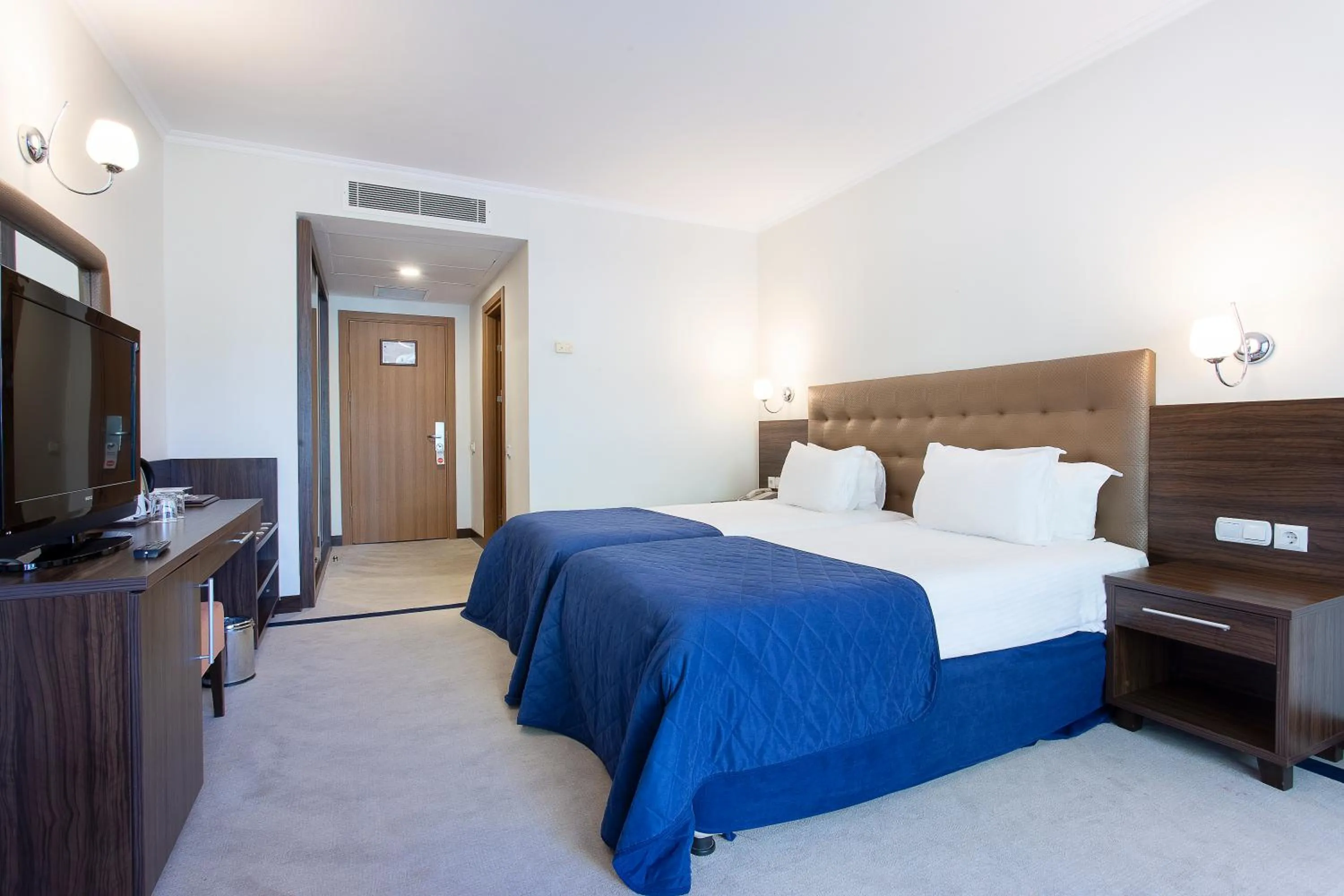 Photo of the whole room, Bed in Pine Beach Belek