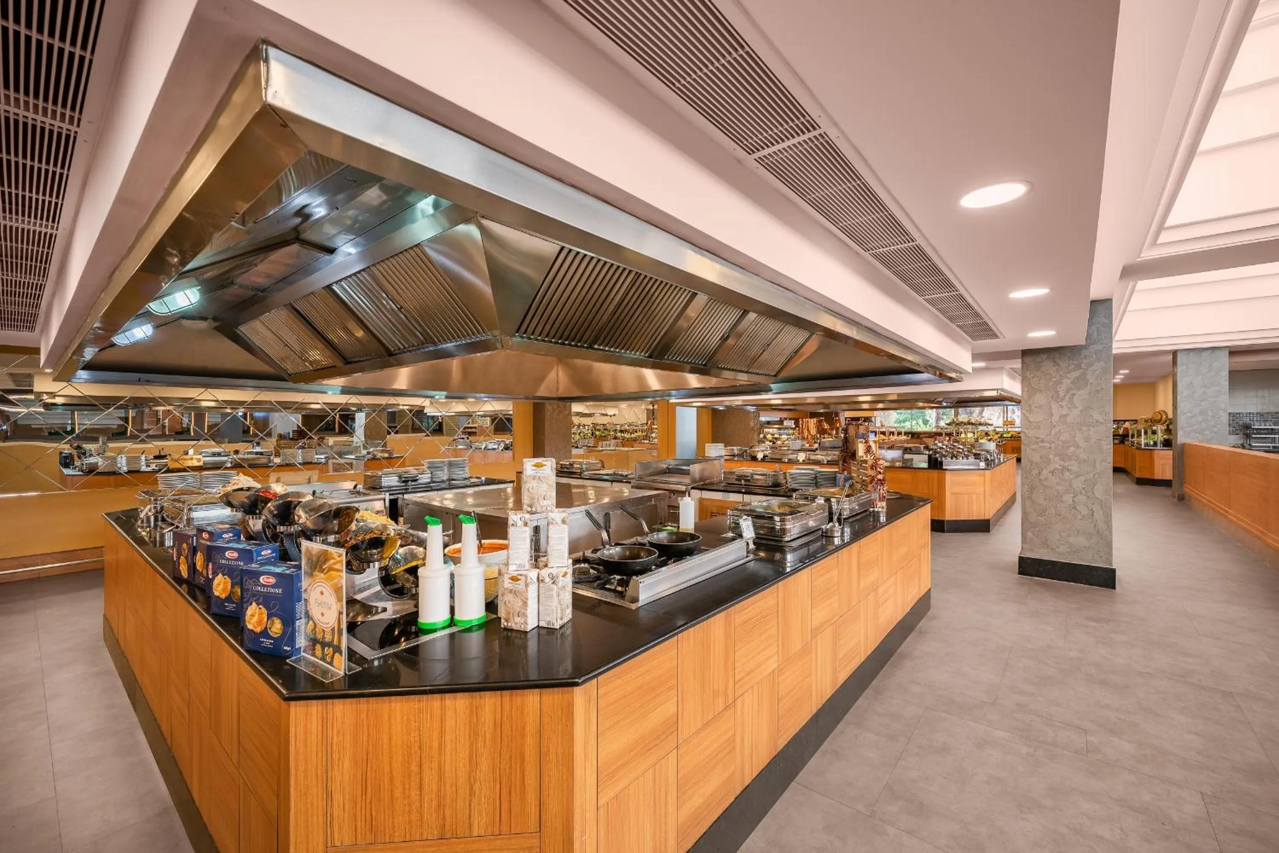 Restaurant/places to eat in Pine Beach Belek