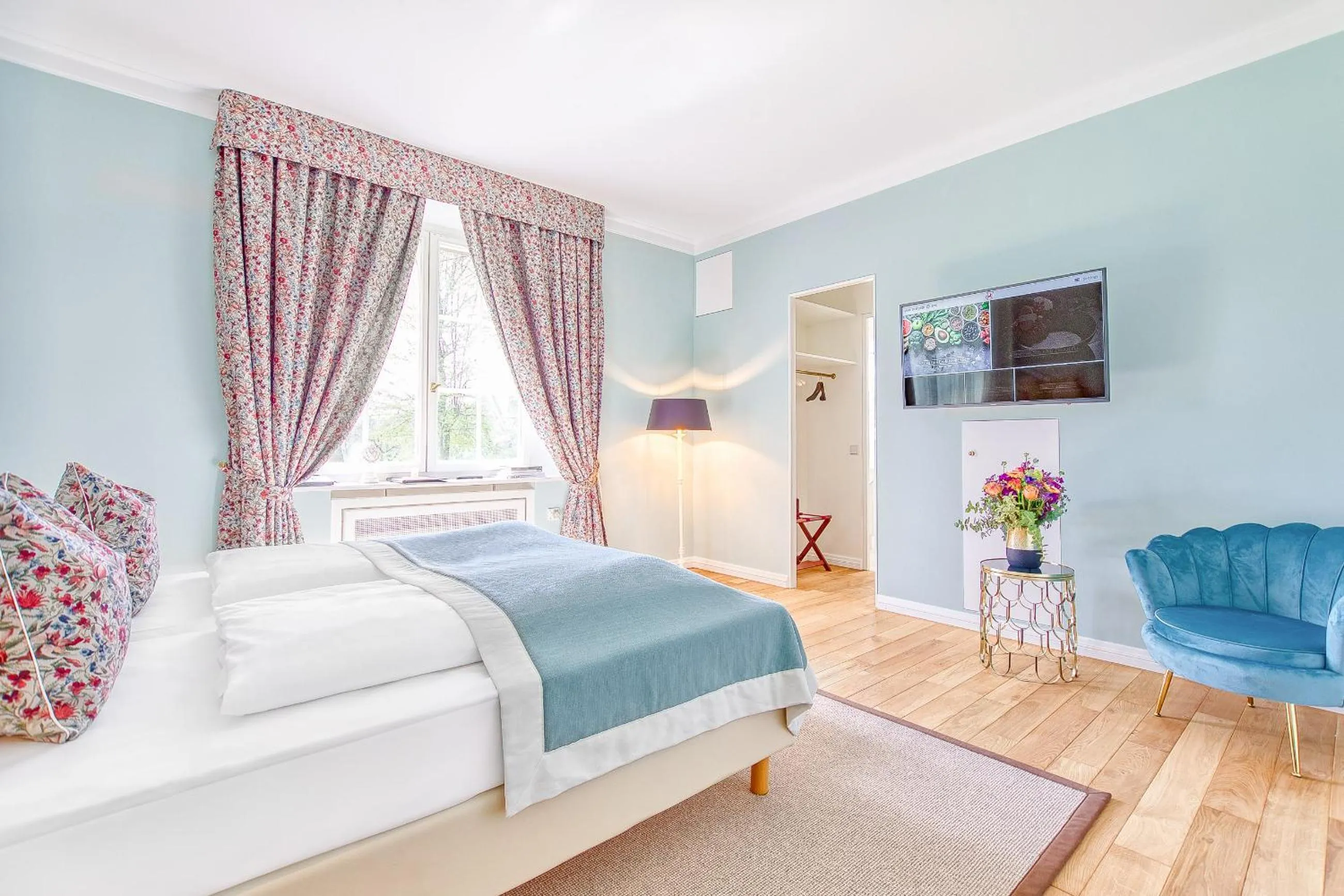 Bedroom, Bed in Wald & Schlosshotel Friedrichsruhe