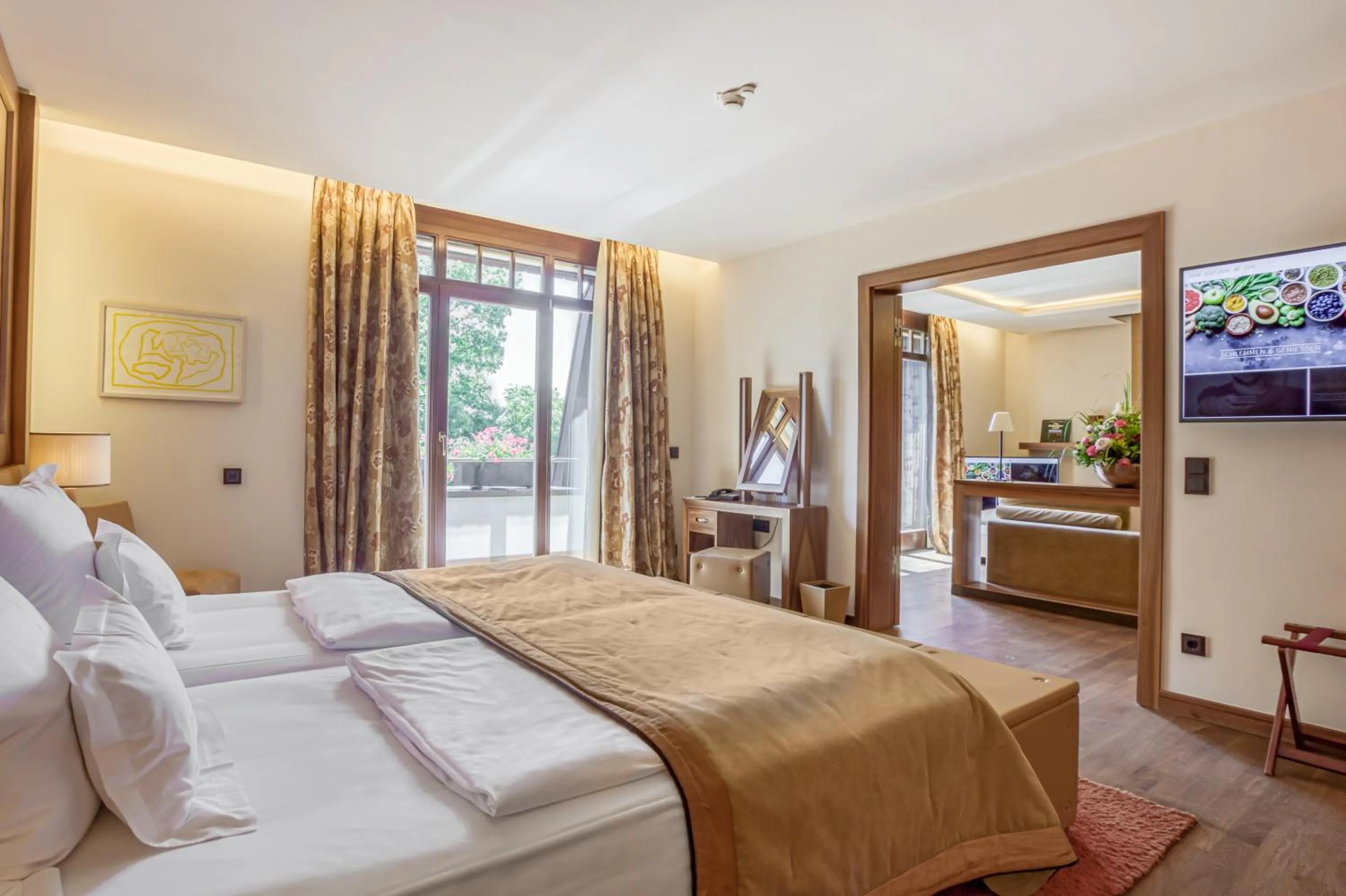 Bedroom, Bed in Wald & Schlosshotel Friedrichsruhe