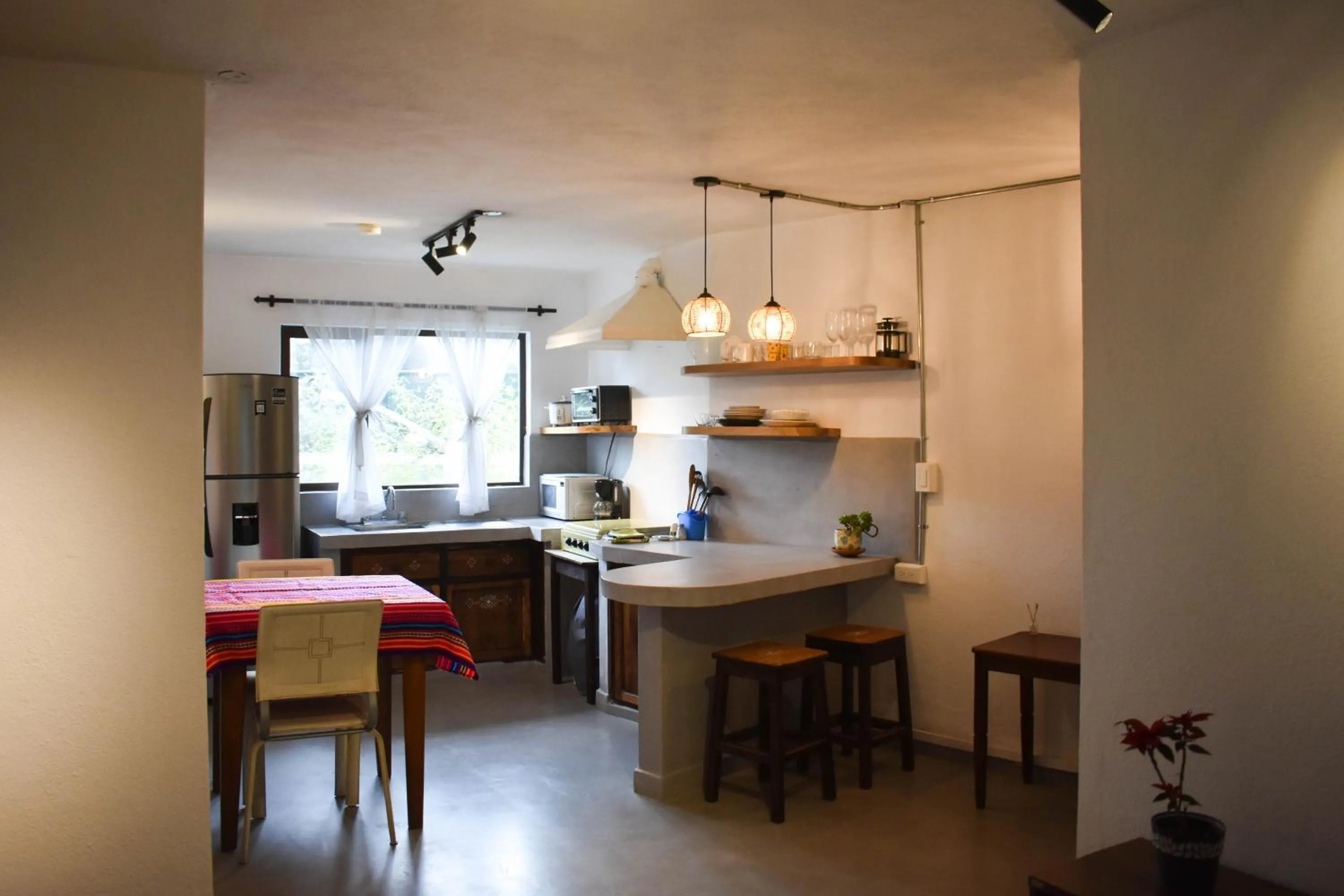 Seating area in Apartamentos Otorongo Cuenca Ecuador
