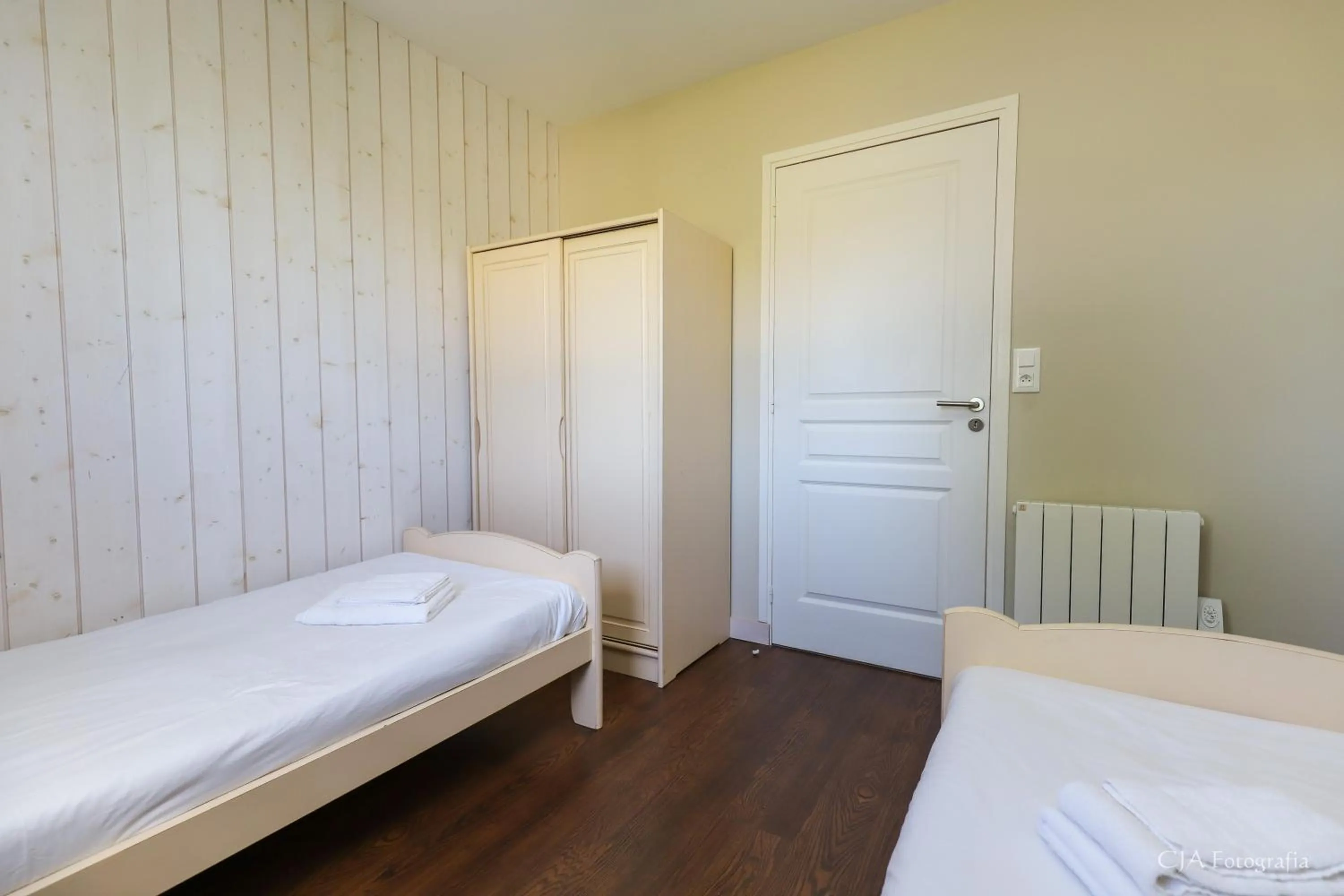 Bedroom, Bed in Vacancéole - Le Domaine des Monédières