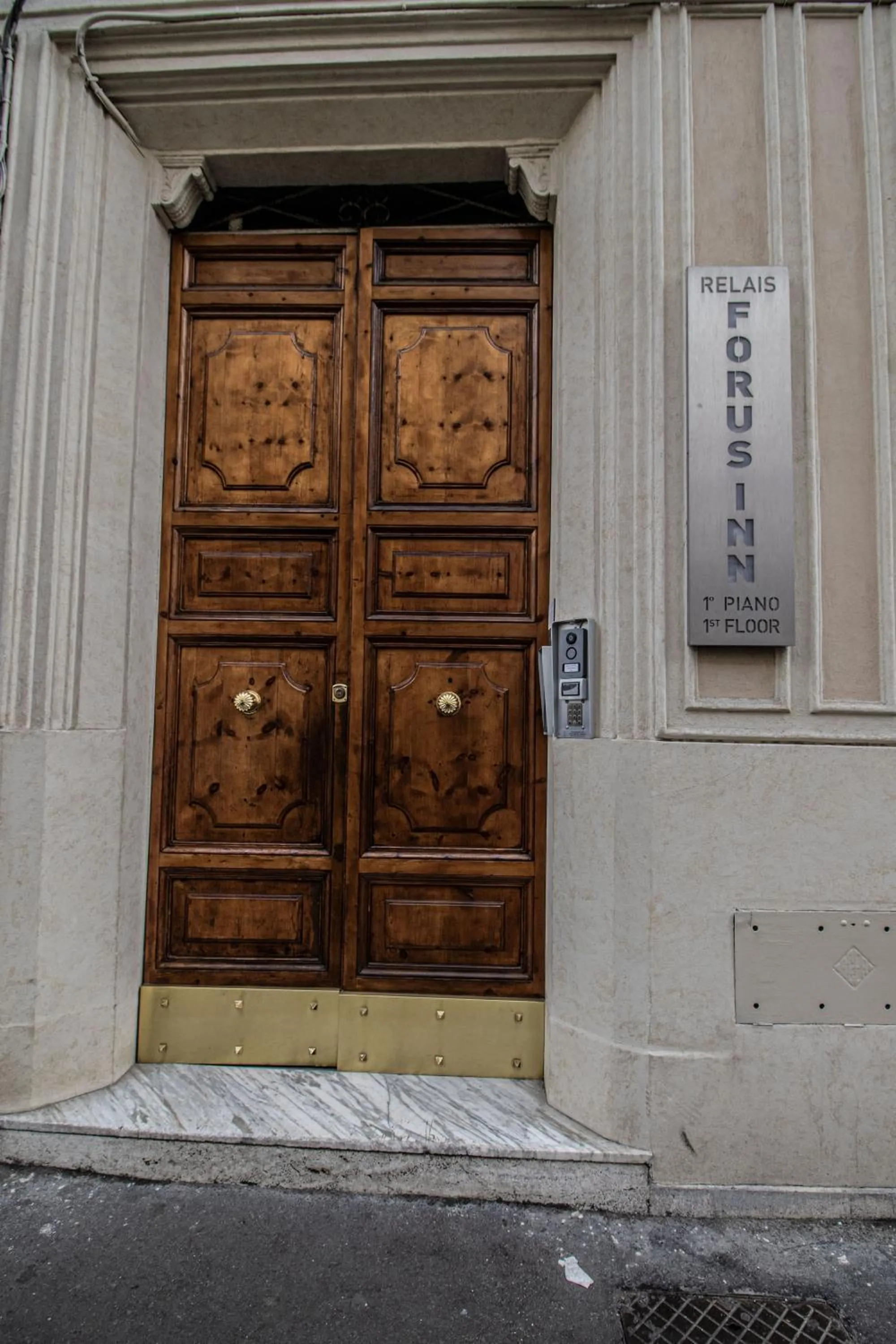 Property building in Relais Forus Inn