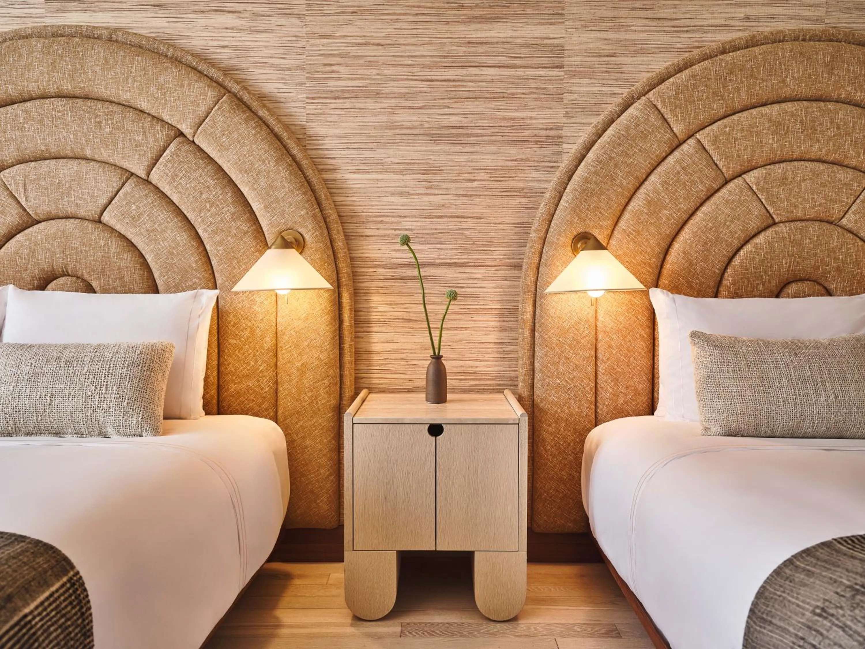 Bed in Santa Monica Proper Hotel, a Member of Design Hotels