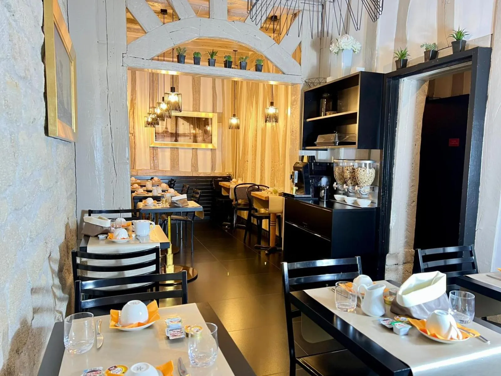 Breakfast in Pratic Hotel