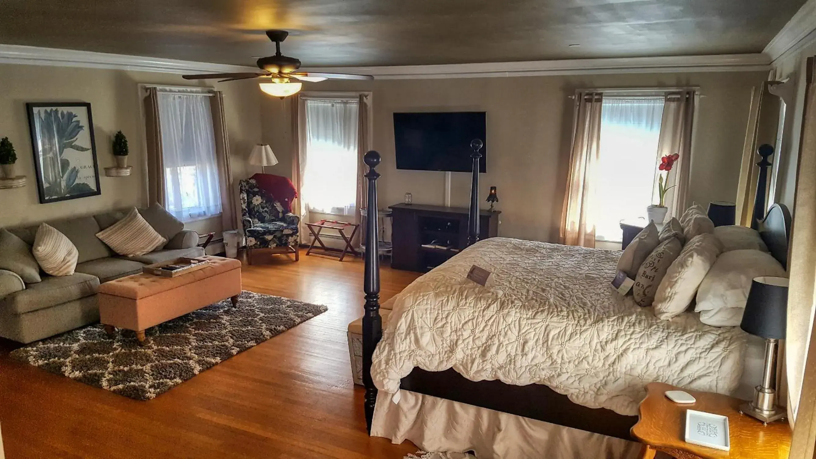 Bed in Lilac Inn Bed in Lilac Inn