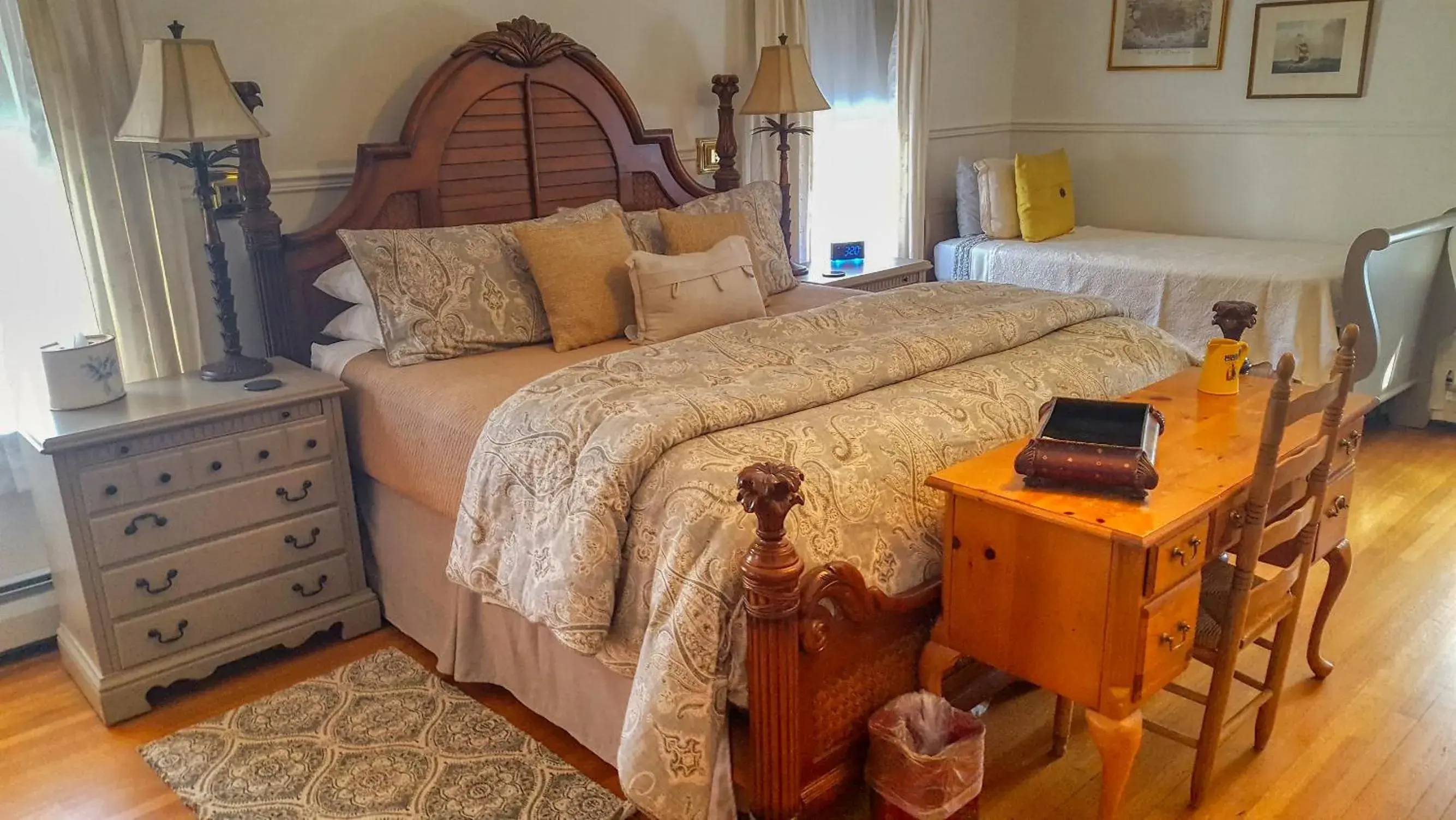 Bed in Lilac Inn Bed in Lilac Inn