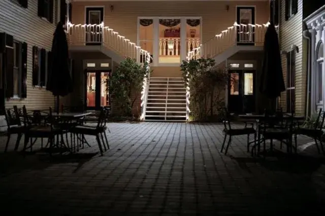 Facade/entrance in Lilac Inn Facade/entrance in Lilac Inn