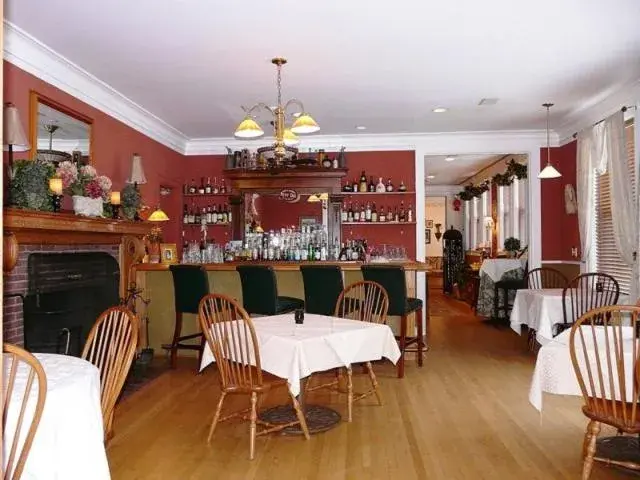 Lounge or bar in Lilac Inn Lounge or bar in Lilac Inn