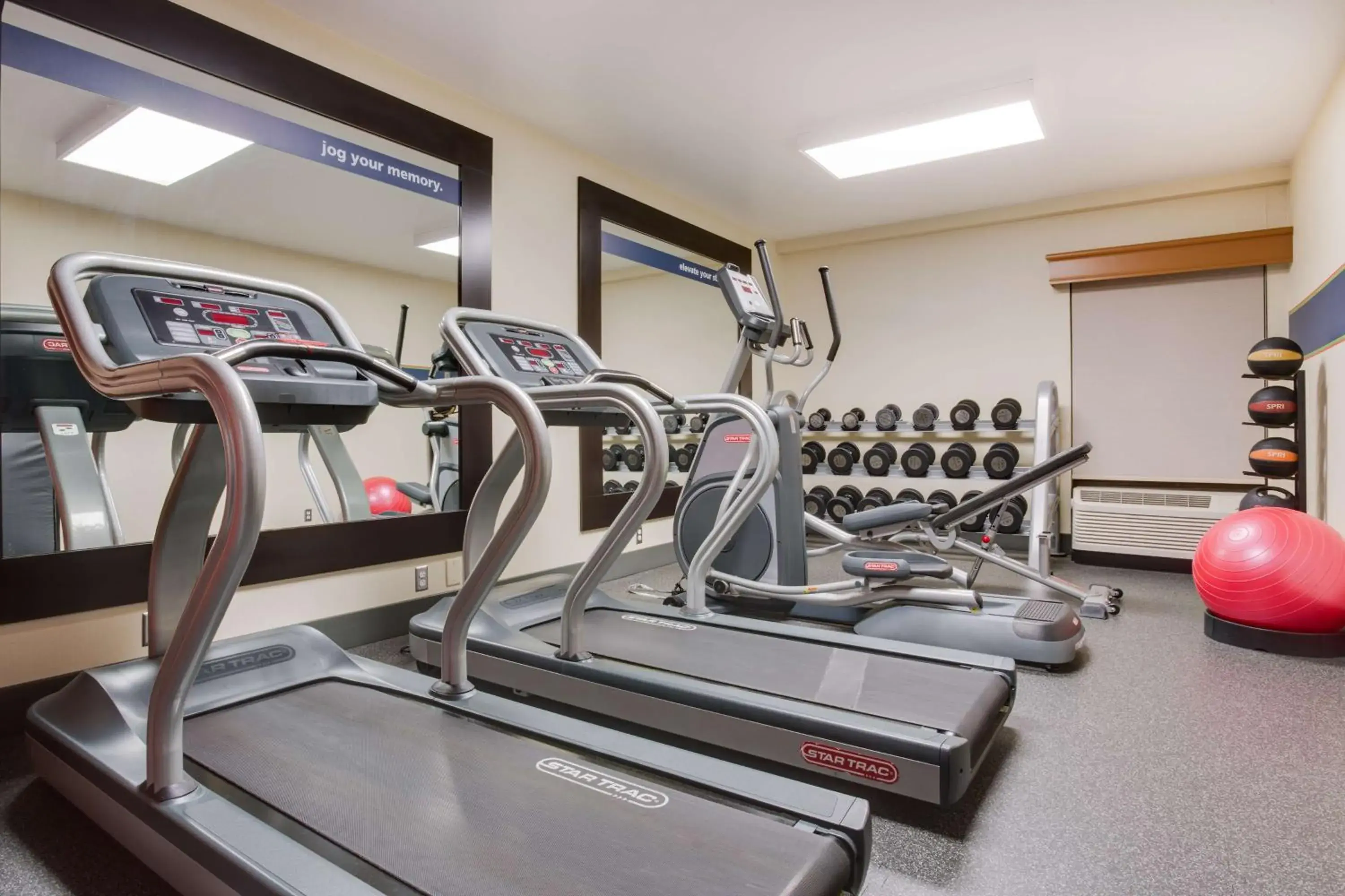 Fitness centre/facilities in Hampton Inn Pittsburgh/West Mifflin Fitness centre/facilities in Hampton Inn Pittsburgh/West Mifflin