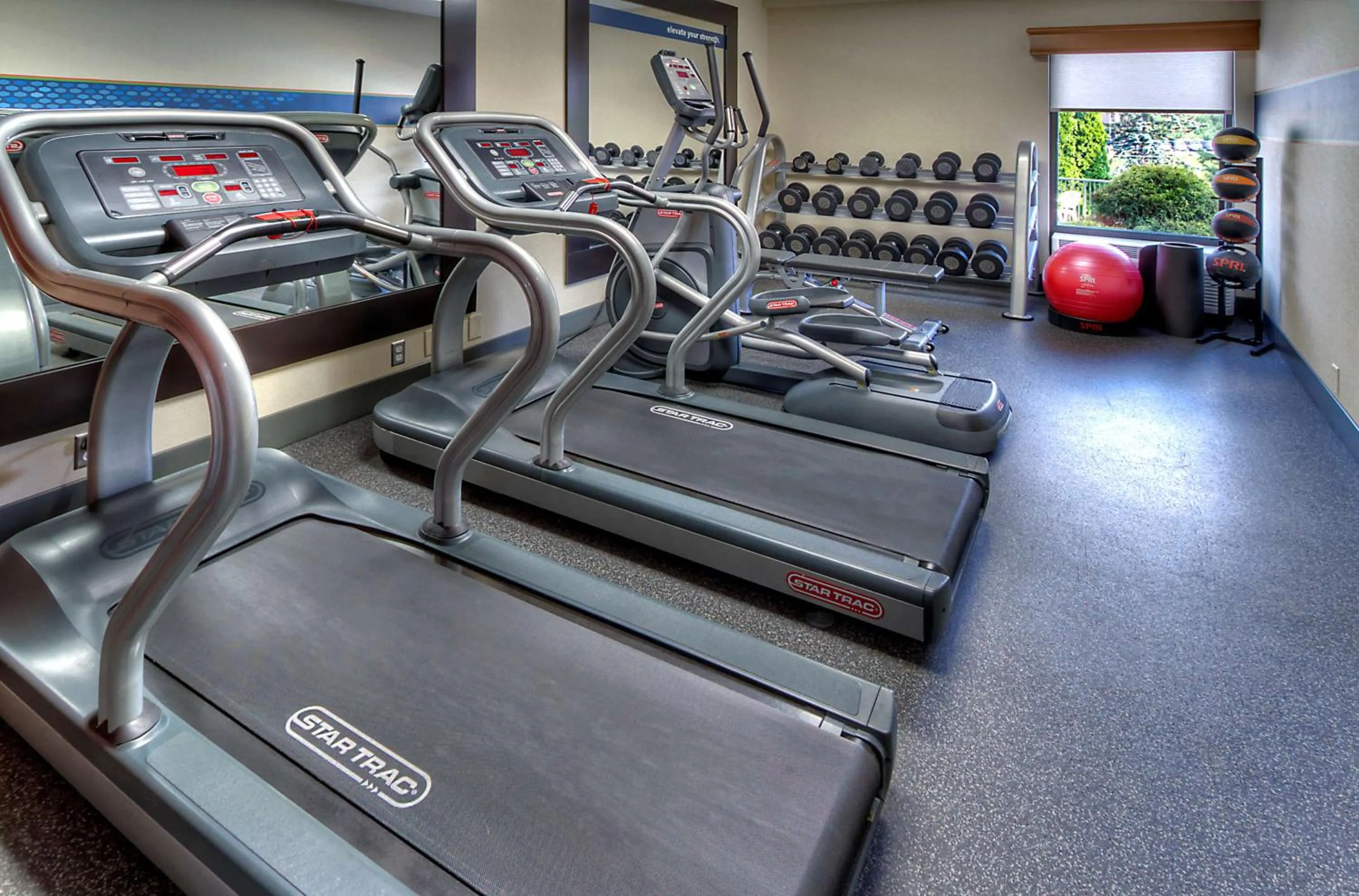 Fitness centre/facilities in Hampton Inn Pittsburgh/West Mifflin