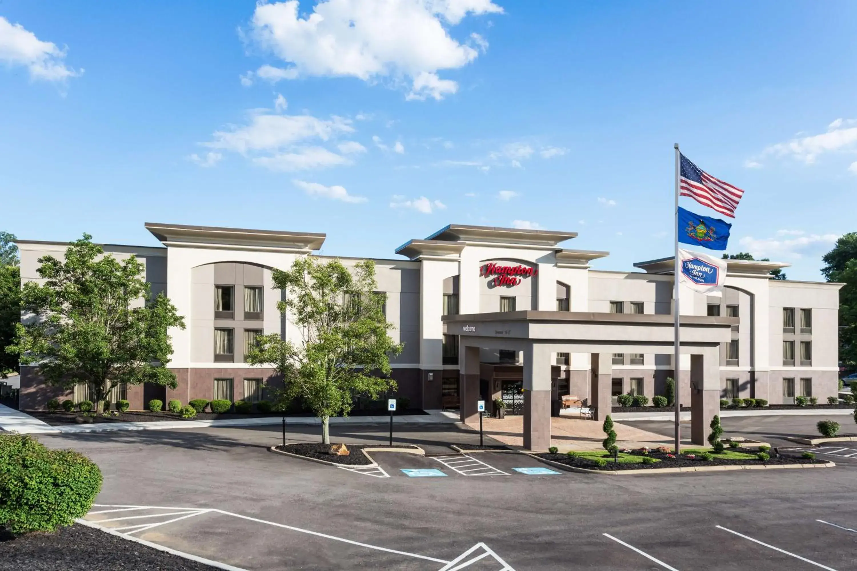 Property building in Hampton Inn Pittsburgh/West Mifflin Property building in Hampton Inn Pittsburgh/West Mifflin