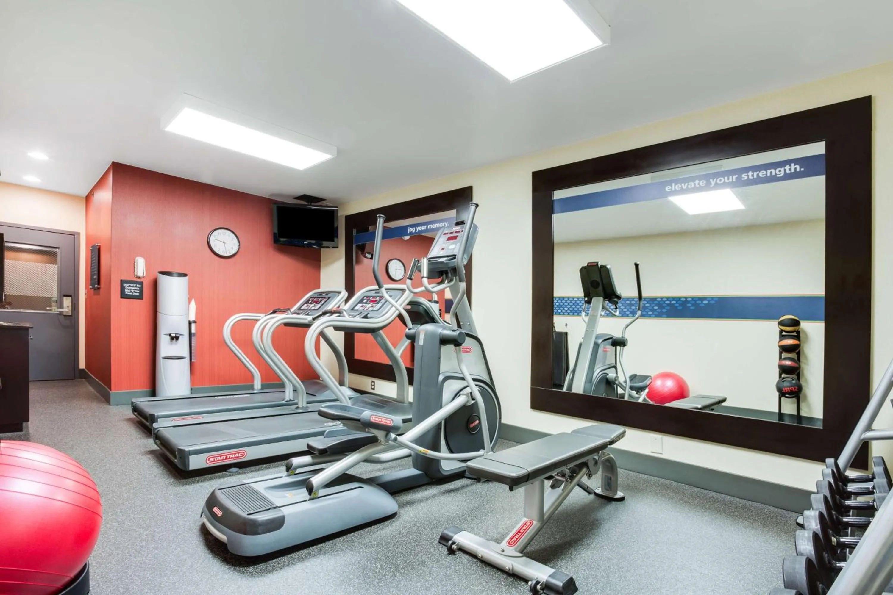 Fitness centre/facilities in Hampton Inn Pittsburgh/West Mifflin