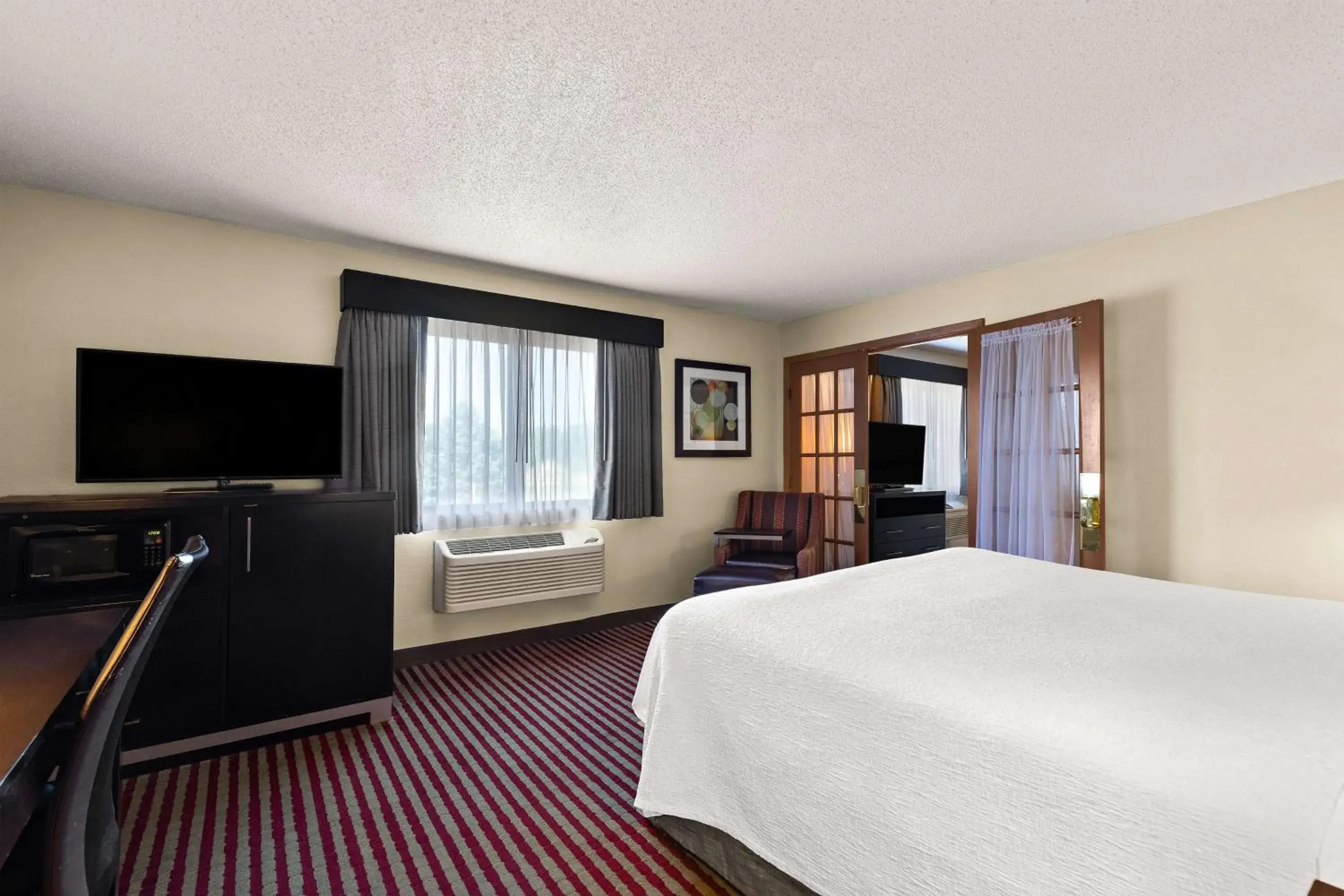 Bedroom, Bed in Best Western Germantown Inn Bedroom, Bed in Best Western Germantown Inn