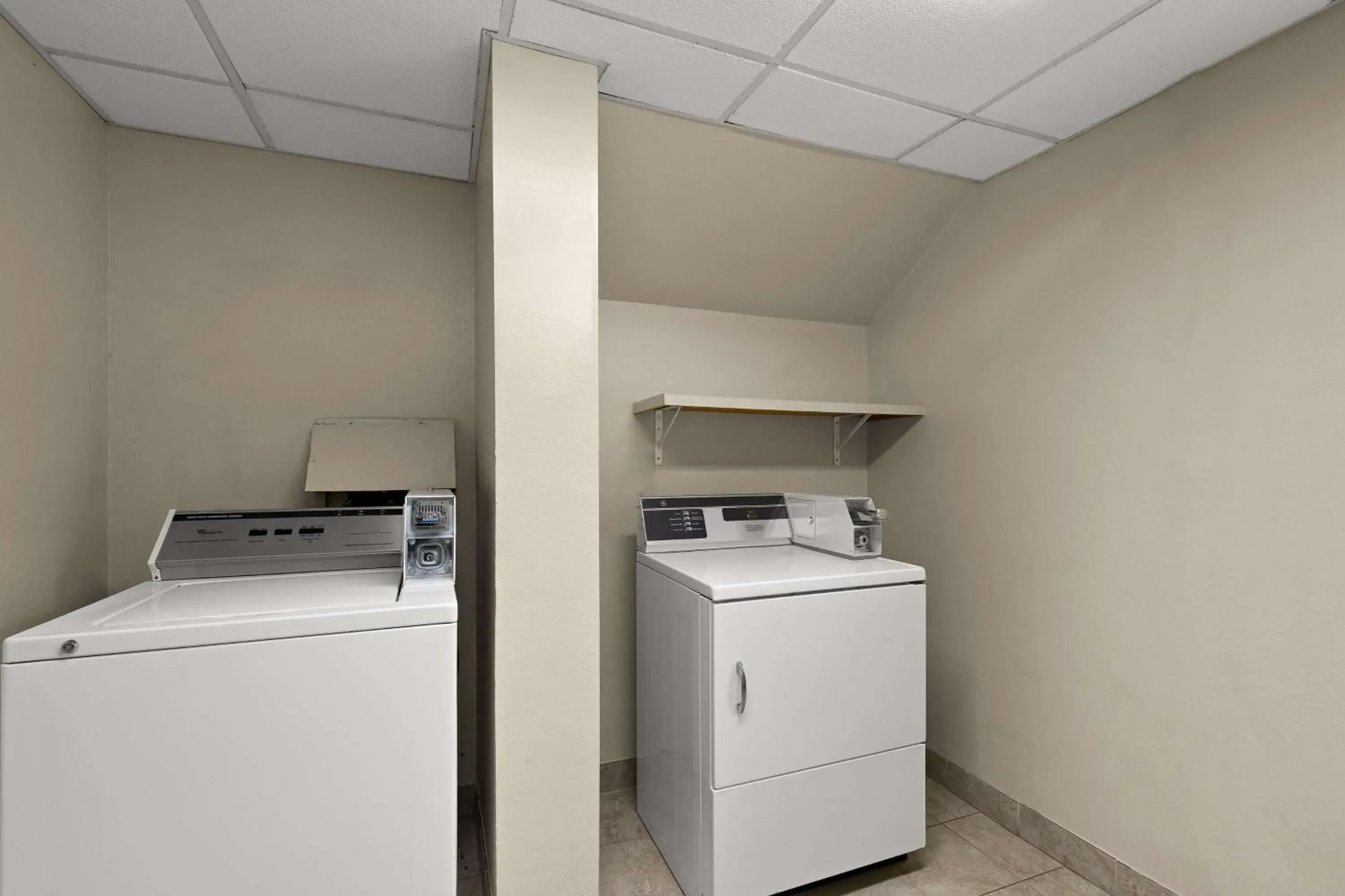 Property building in Best Western Germantown Inn Property building in Best Western Germantown Inn