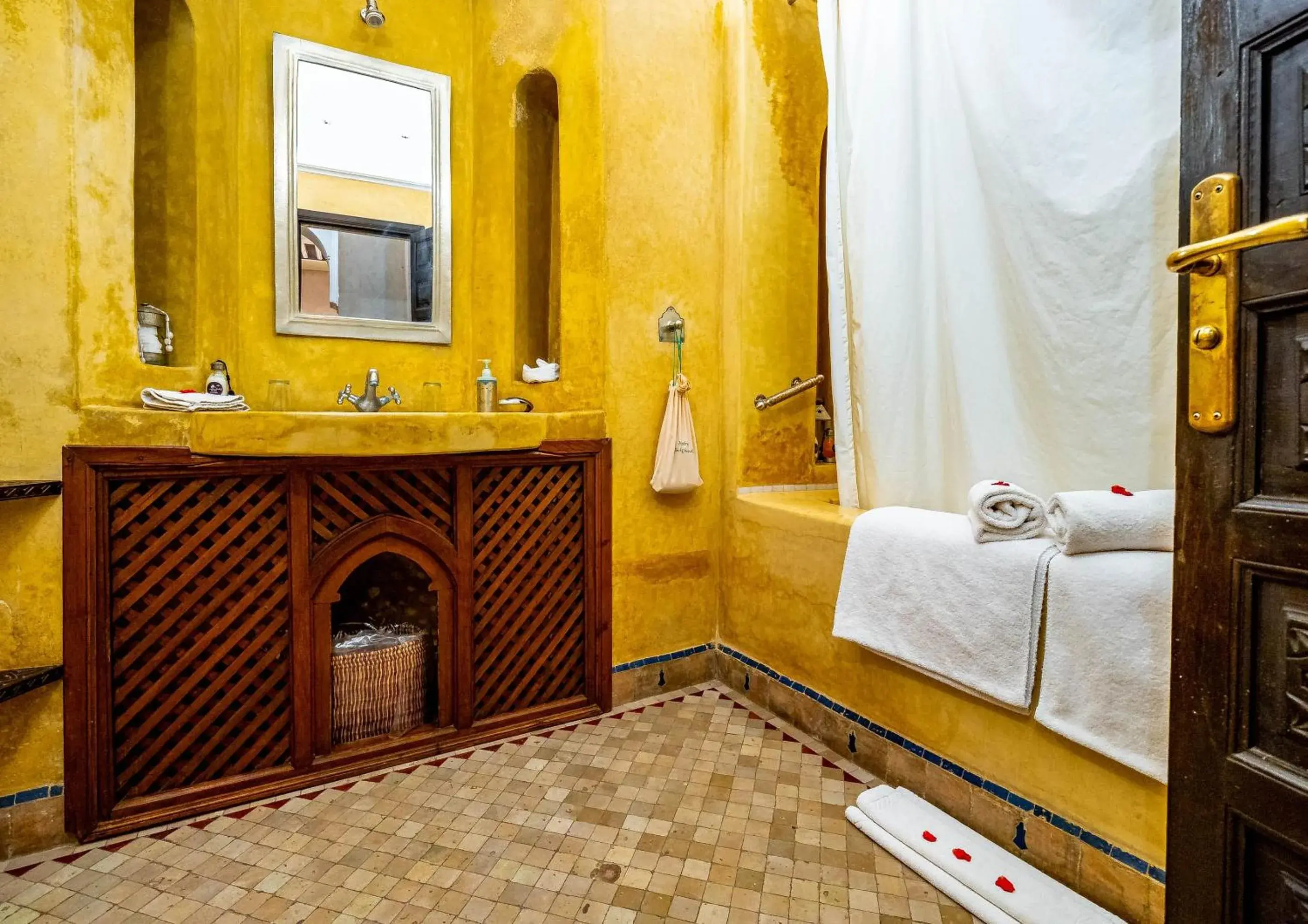 Bed in Dar Les Cigognes Bed in Dar Les Cigognes