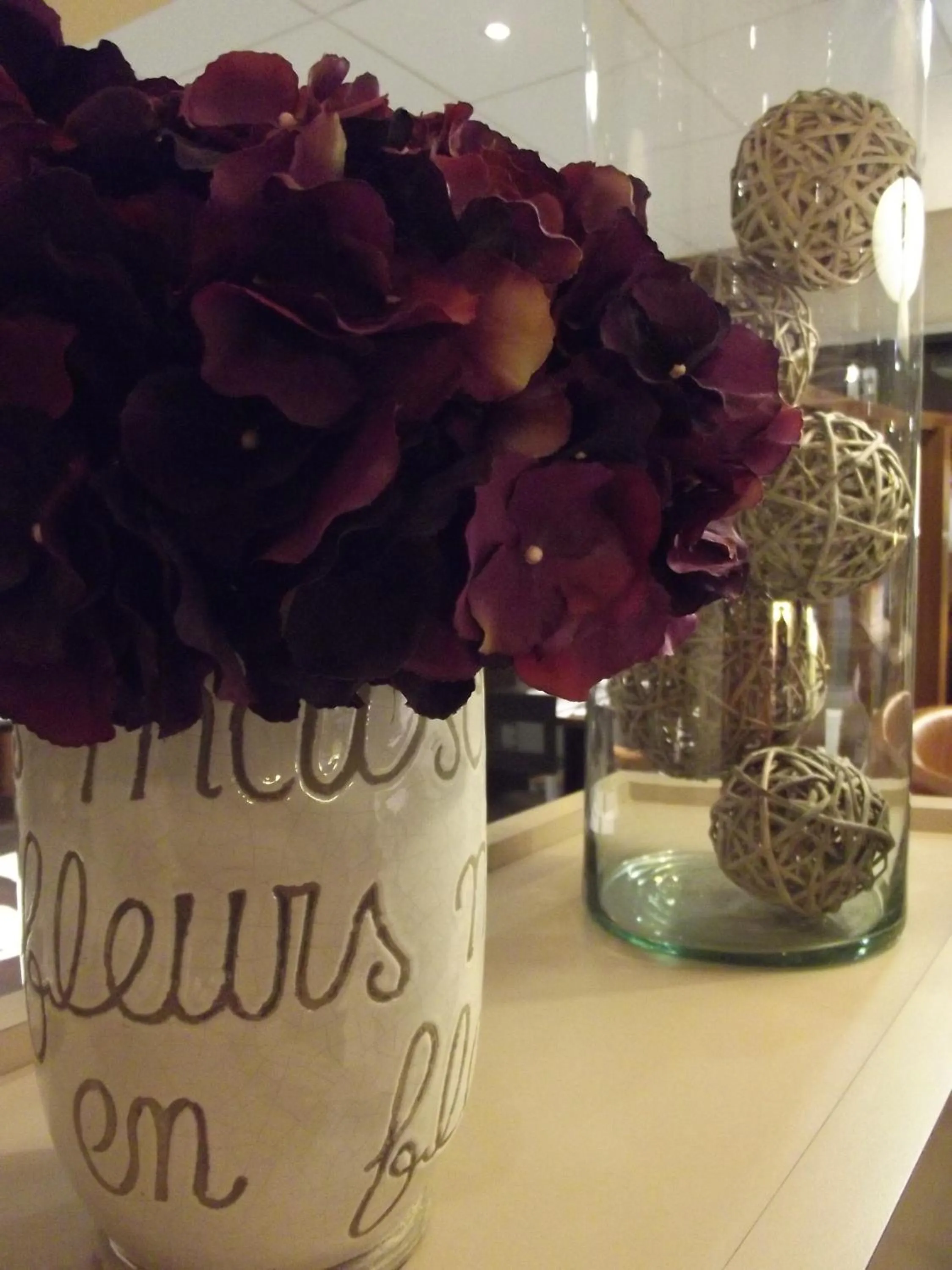 Decorative detail in Cit'Hôtel Le National