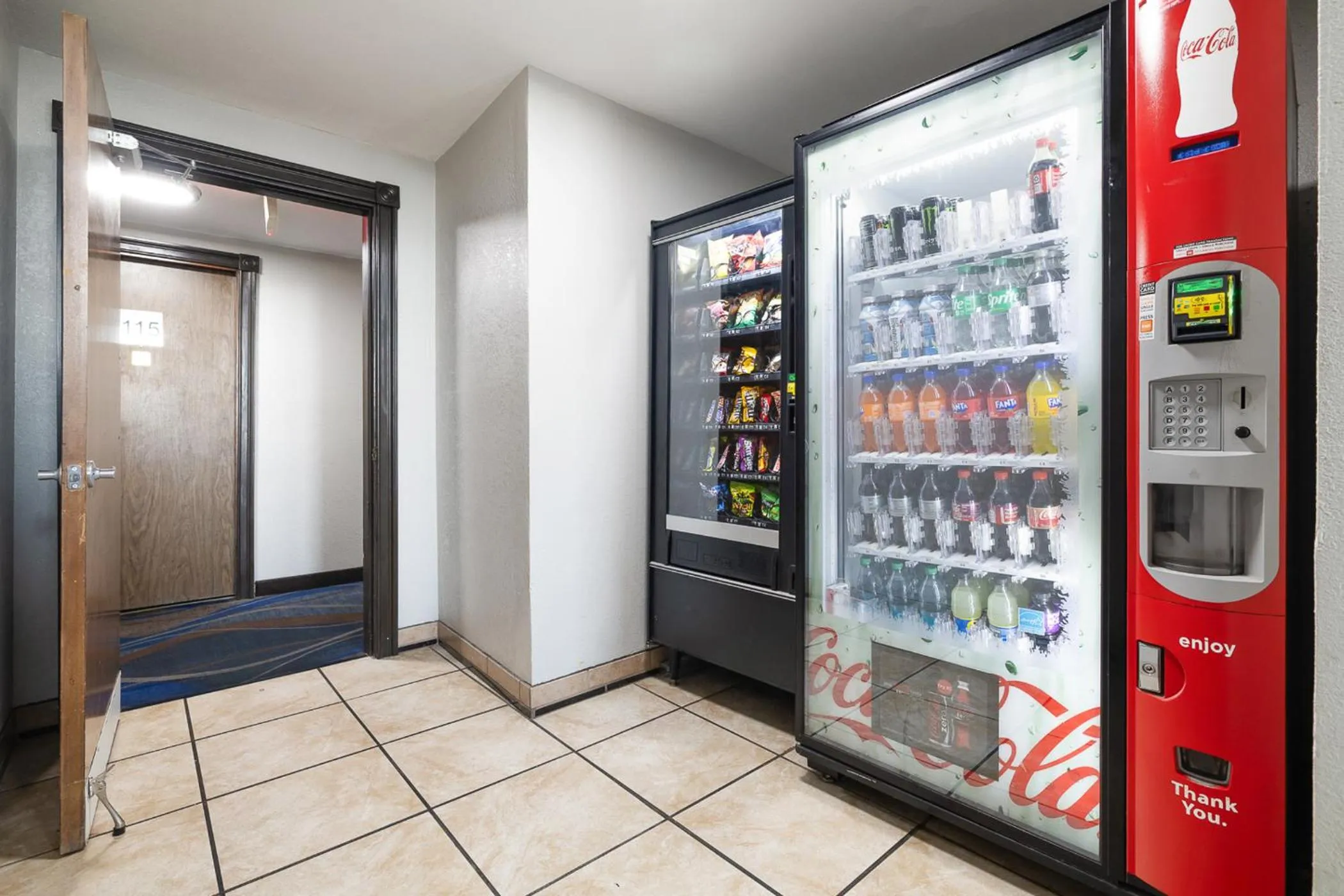 vending machine in Kennewick Inn & Suites Tri Cities
