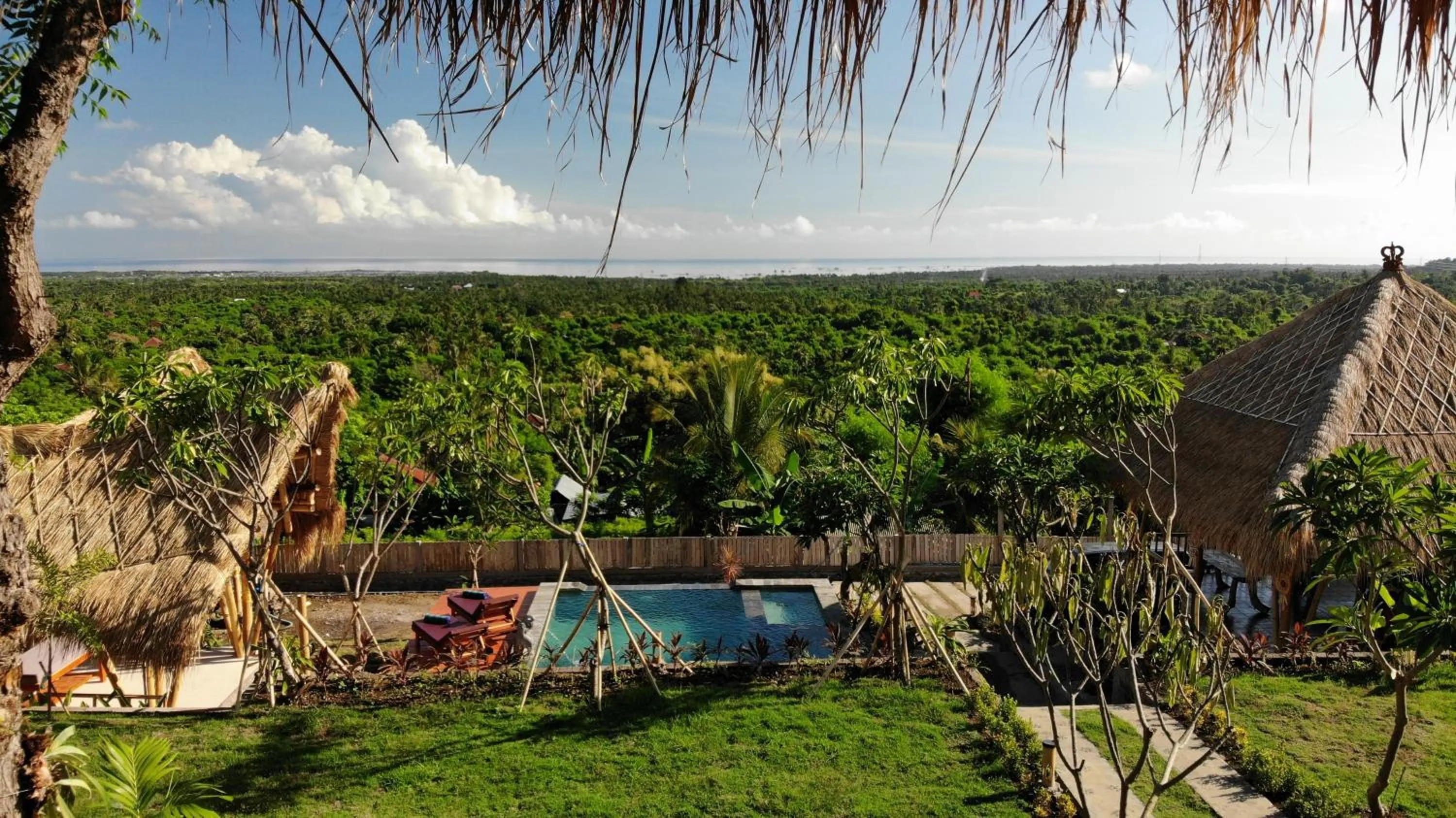 Pool view in Menjangan Hill