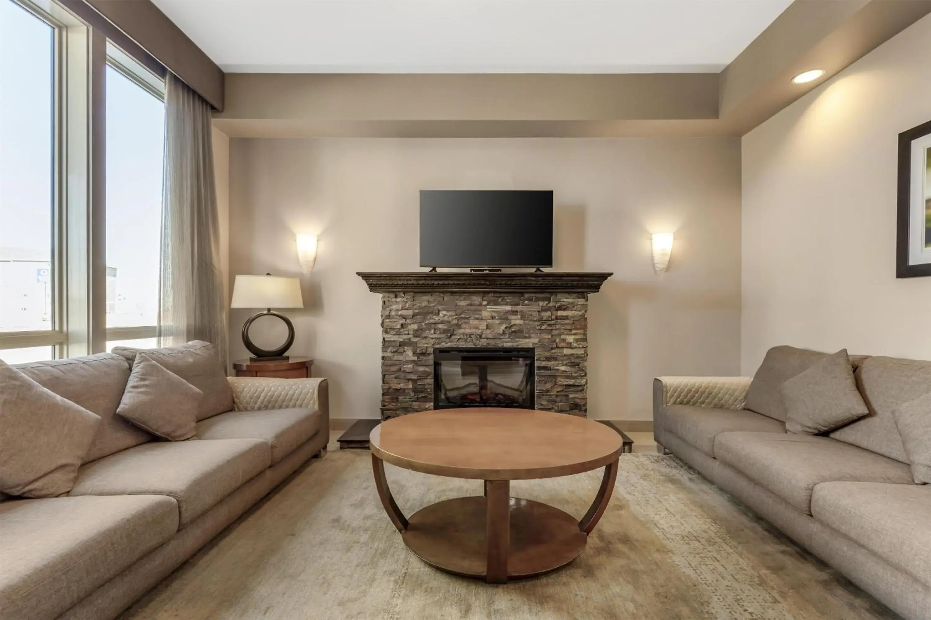 Lobby or reception in Best Western Plus Moose Jaw Lobby or reception in Best Western Plus Moose Jaw