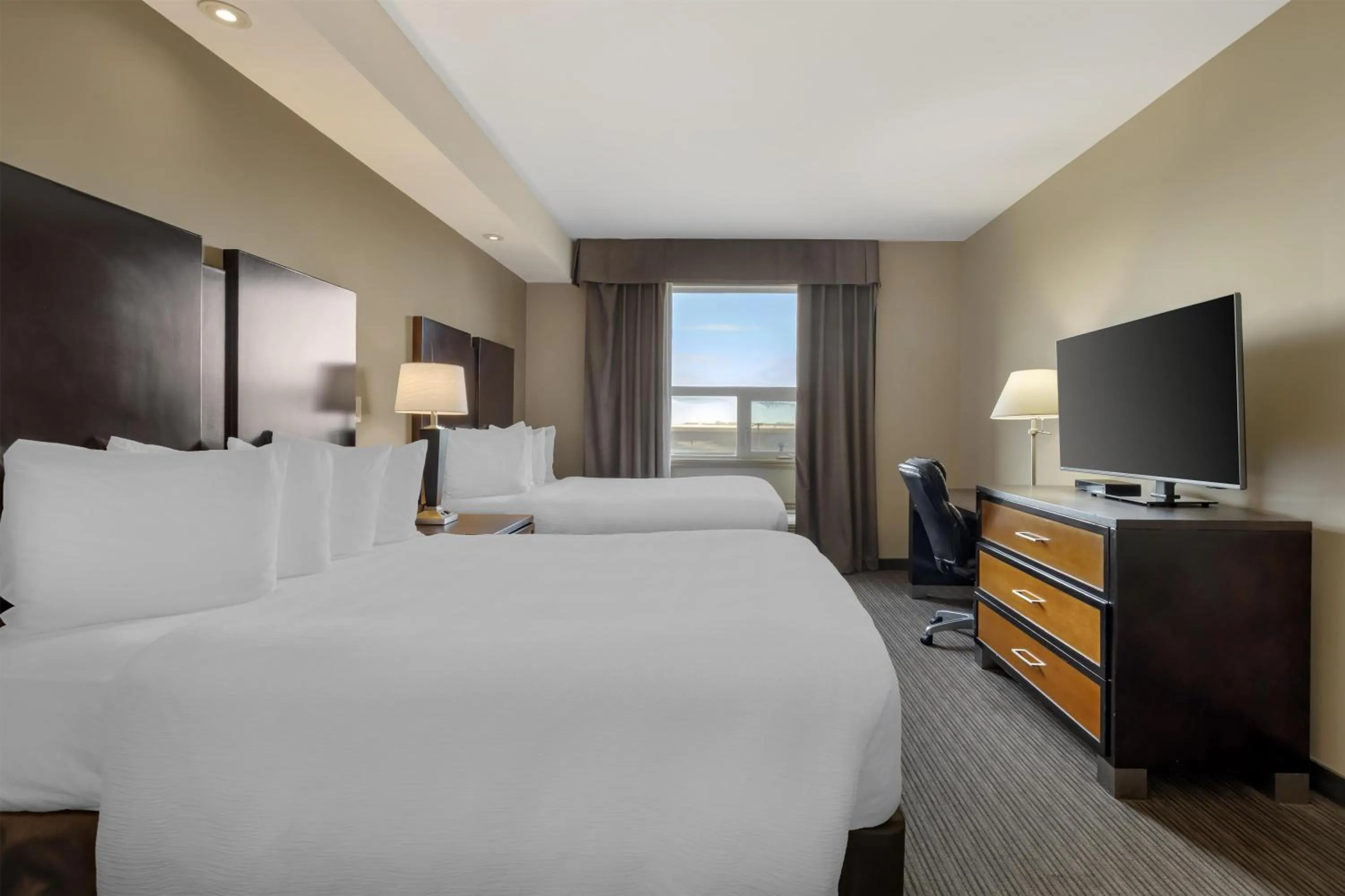 Bedroom, Bed in Best Western Plus Moose Jaw