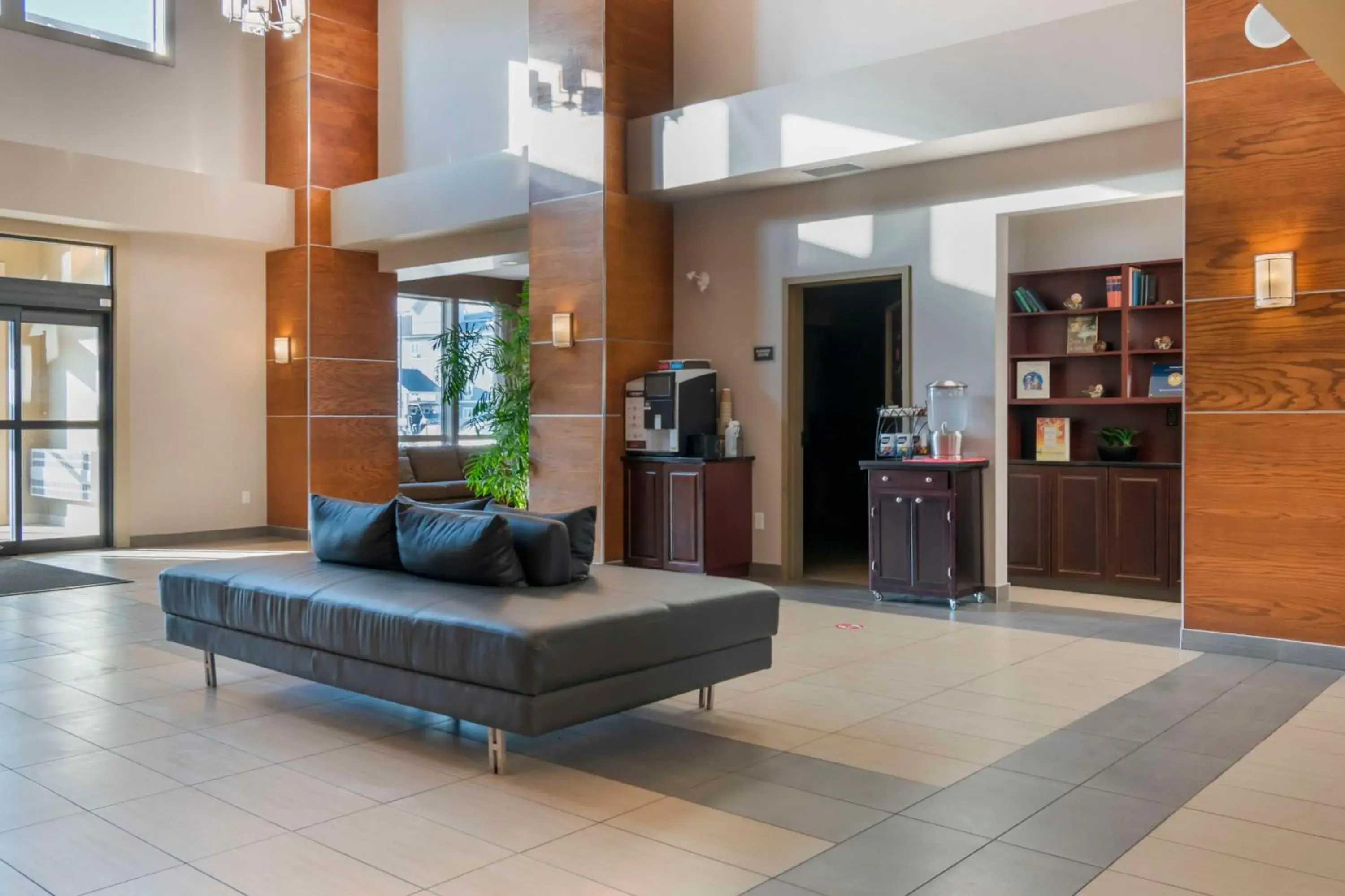 Lobby or reception in Best Western Plus Moose Jaw Lobby or reception in Best Western Plus Moose Jaw