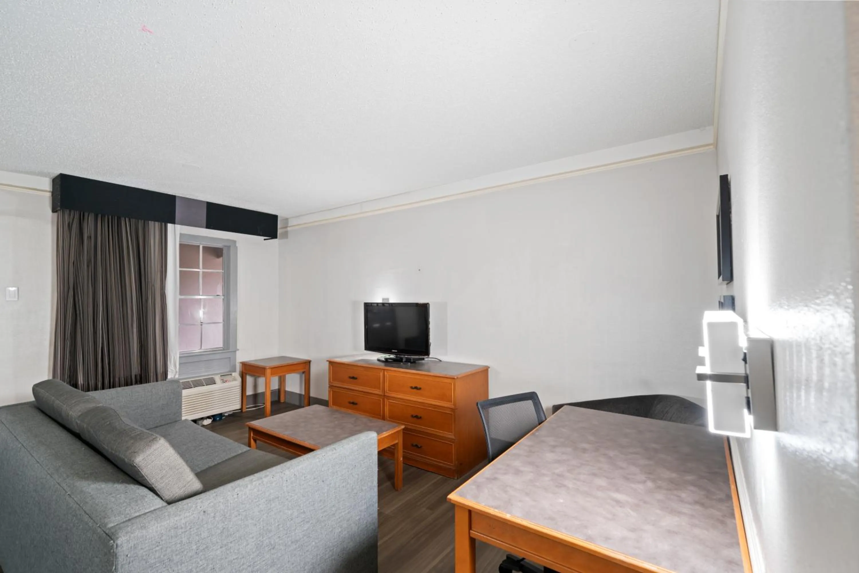 Bedroom in La Quinta Inn by Wyndham Corpus Christi North