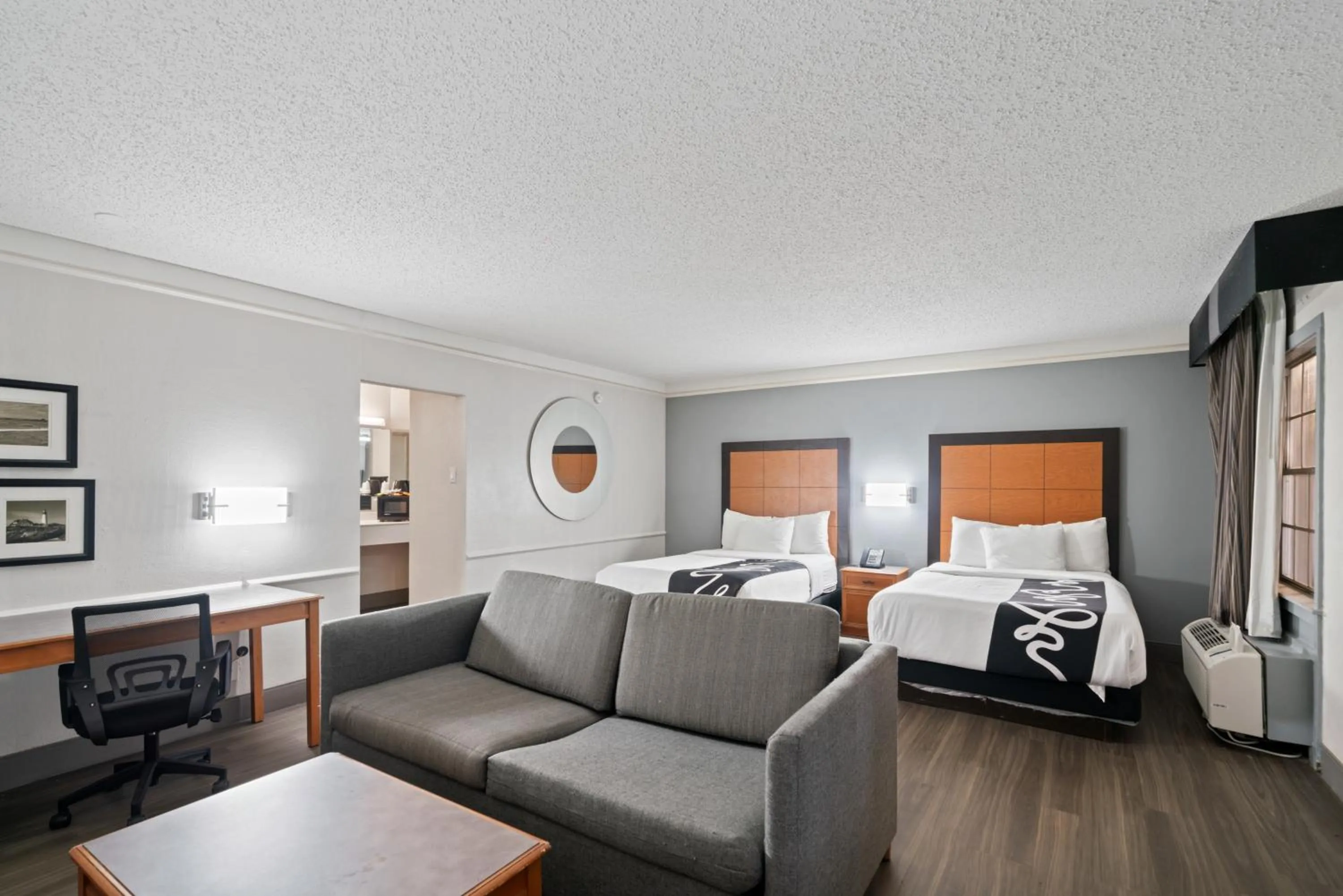 Bedroom, Bed in La Quinta Inn by Wyndham Corpus Christi North