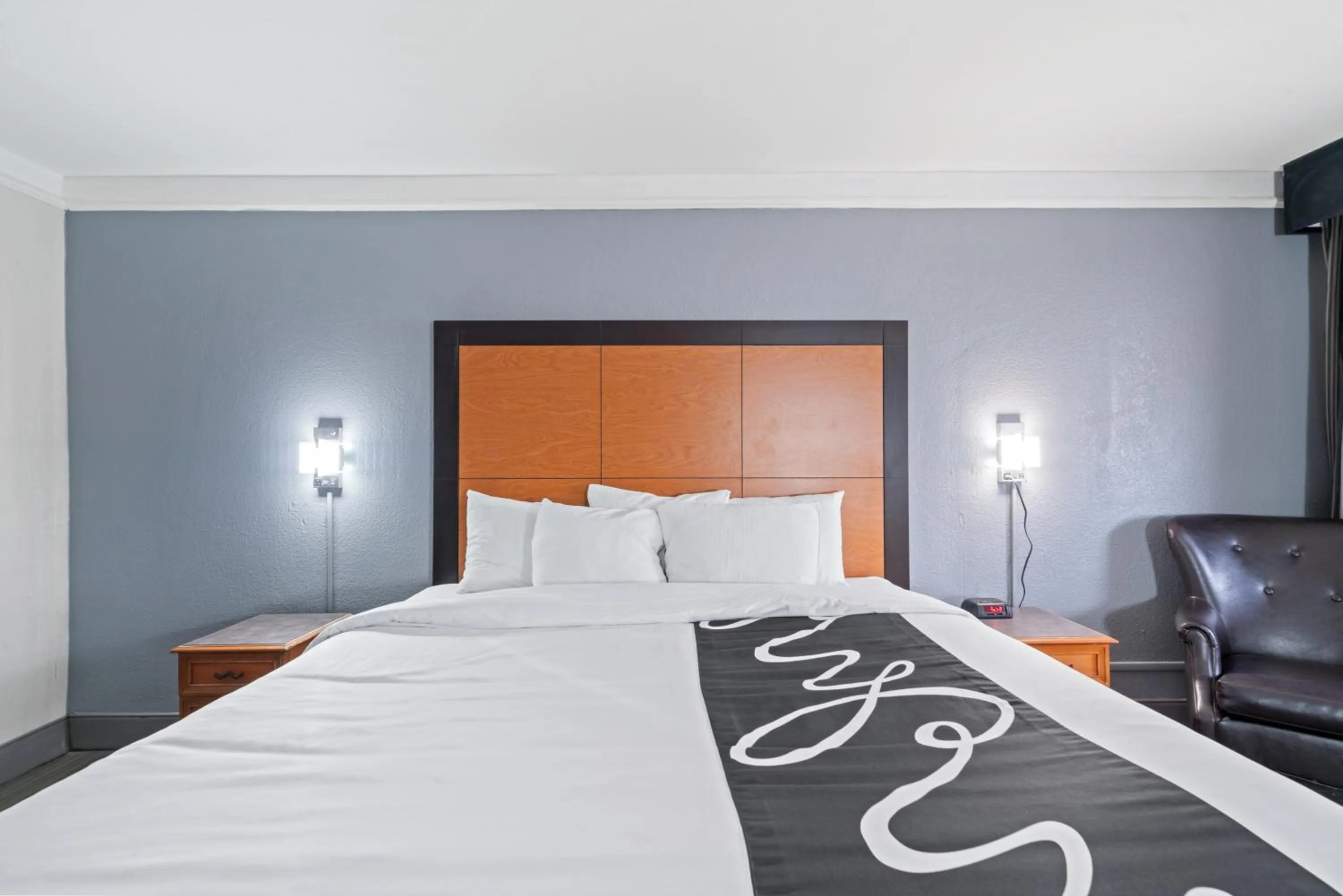 Bedroom, Bed in La Quinta Inn by Wyndham Corpus Christi North