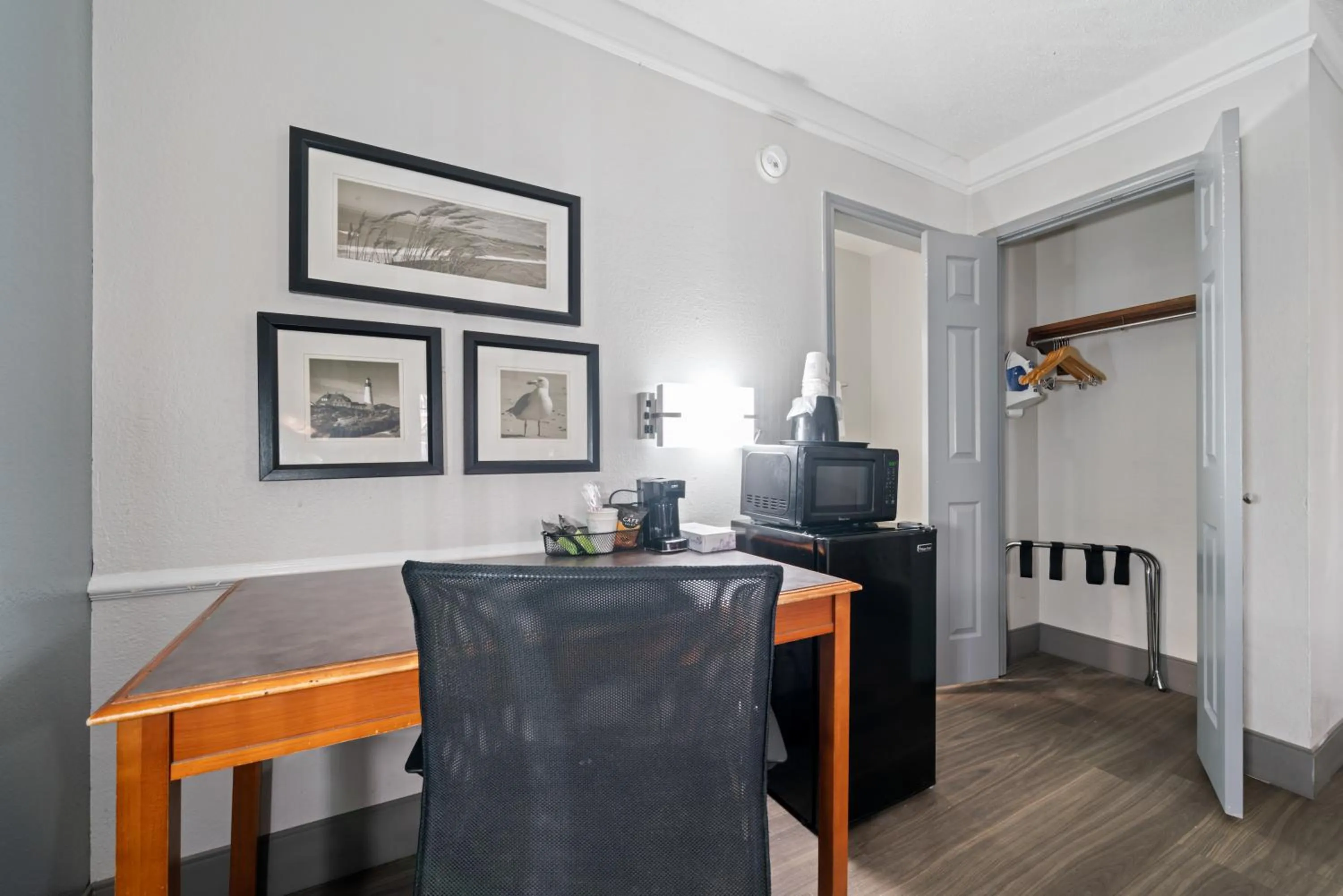 Bedroom in La Quinta Inn by Wyndham Corpus Christi North