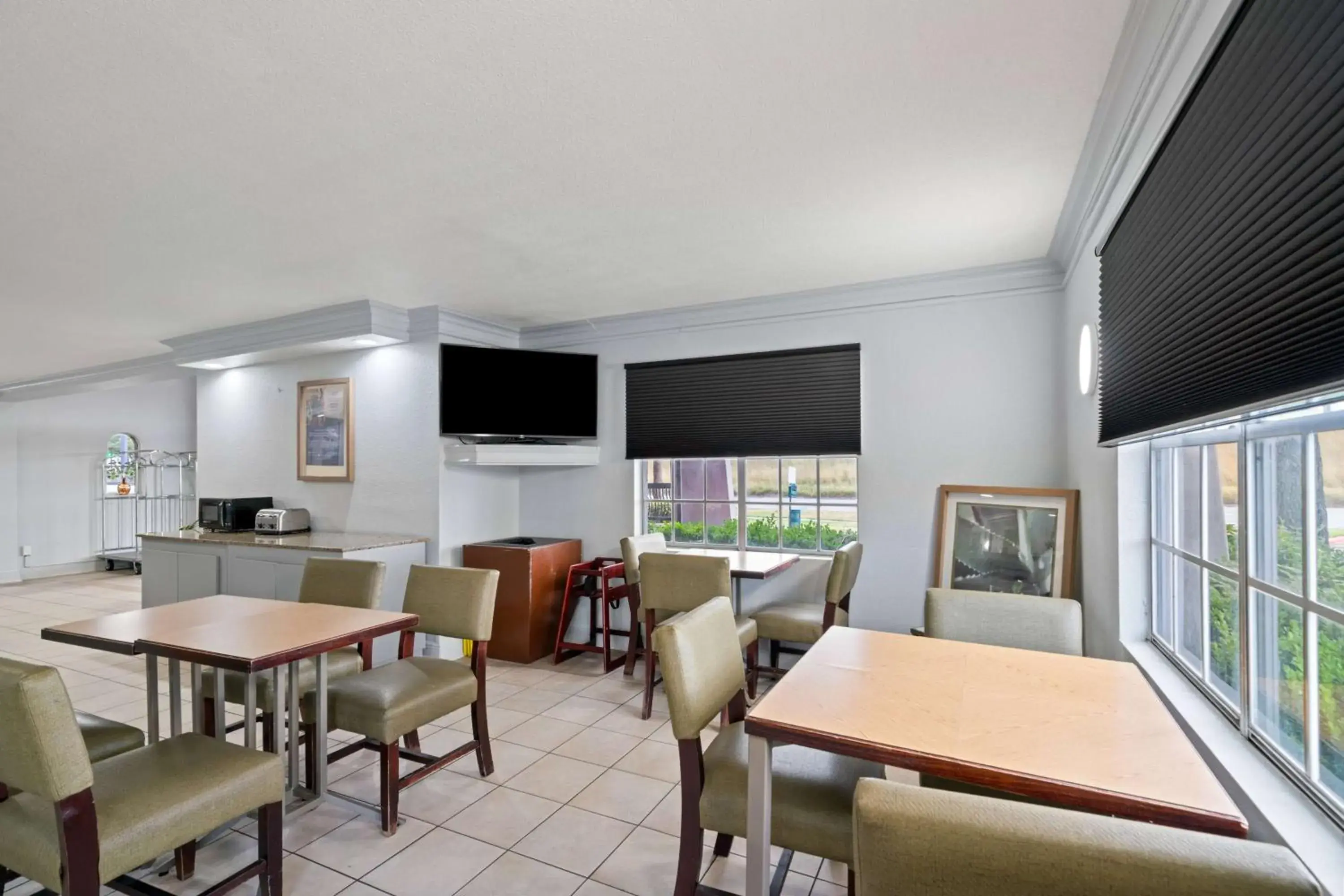 Breakfast in La Quinta Inn by Wyndham Corpus Christi North Breakfast in La Quinta Inn by Wyndham Corpus Christi North